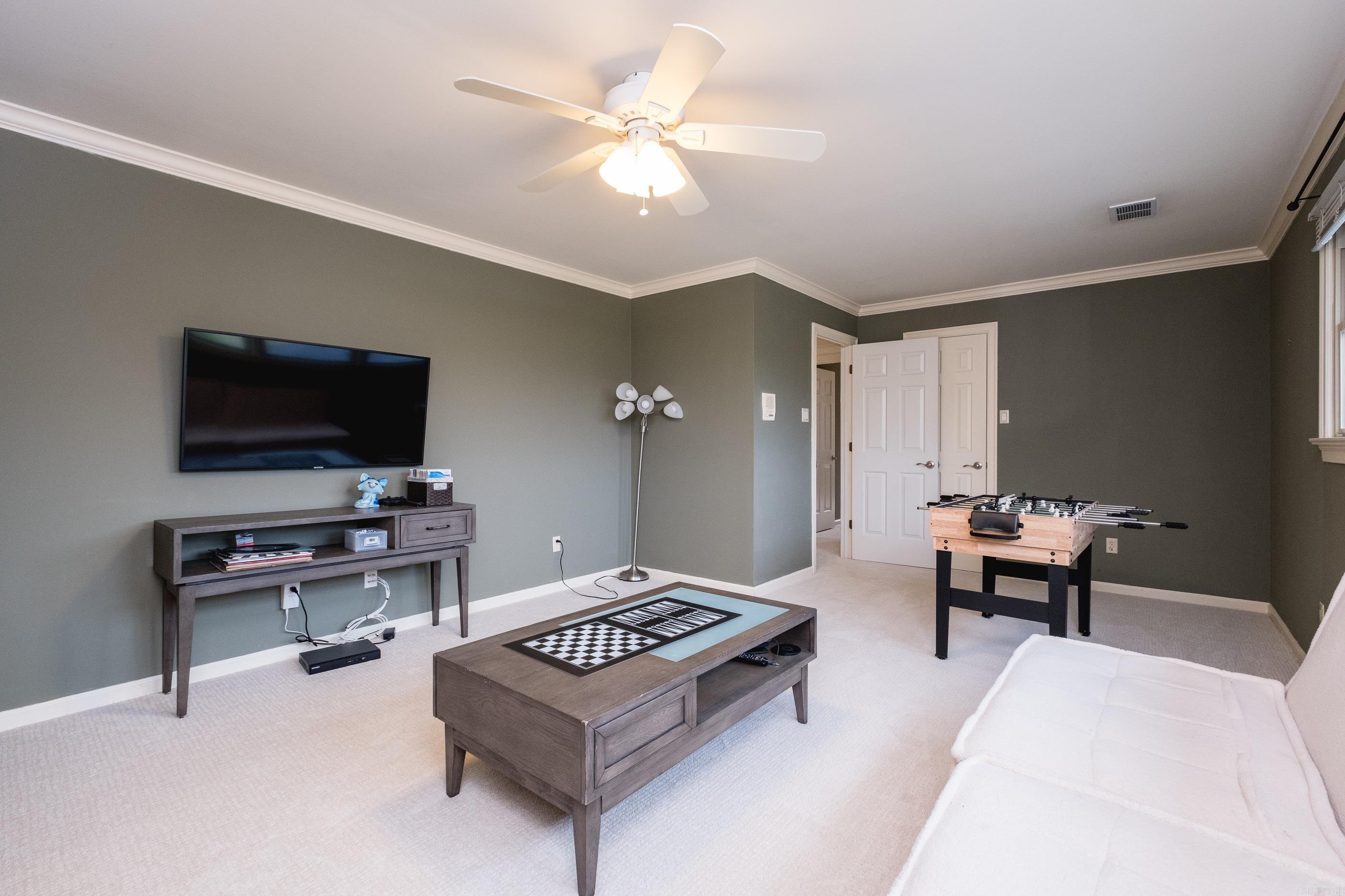 LONGLEA - Residential