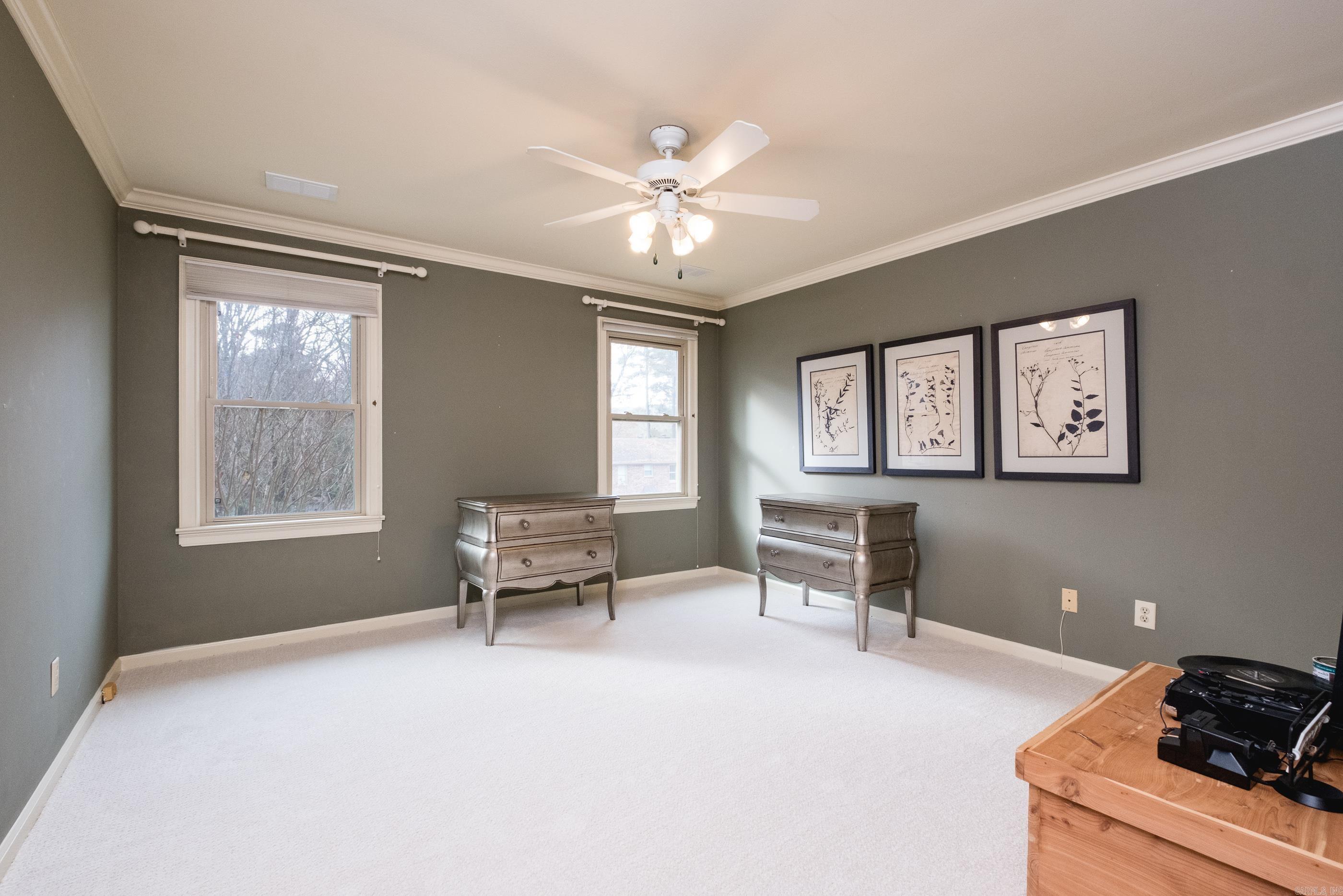 LONGLEA - Residential