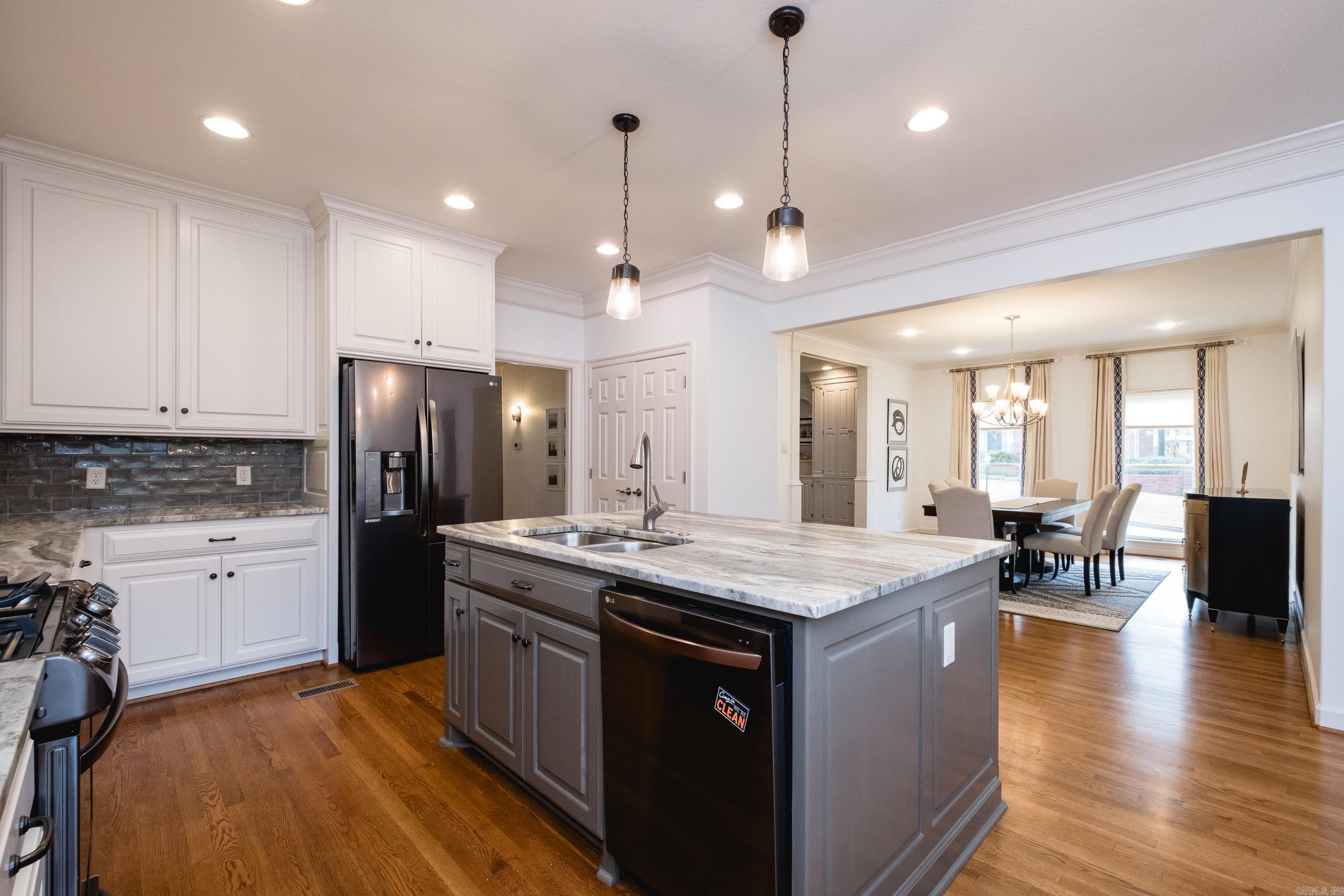 LONGLEA - Residential