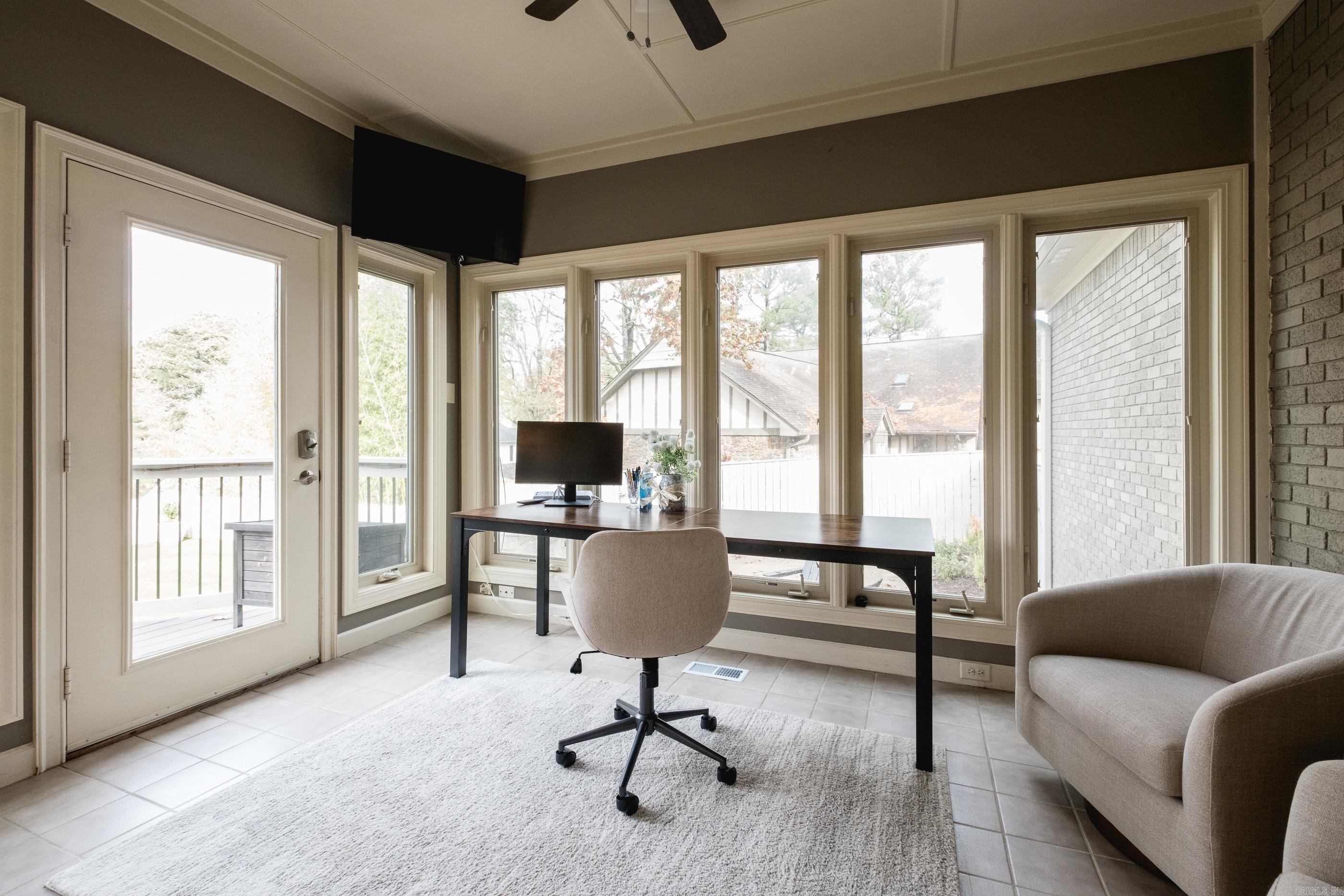 LONGLEA - Residential