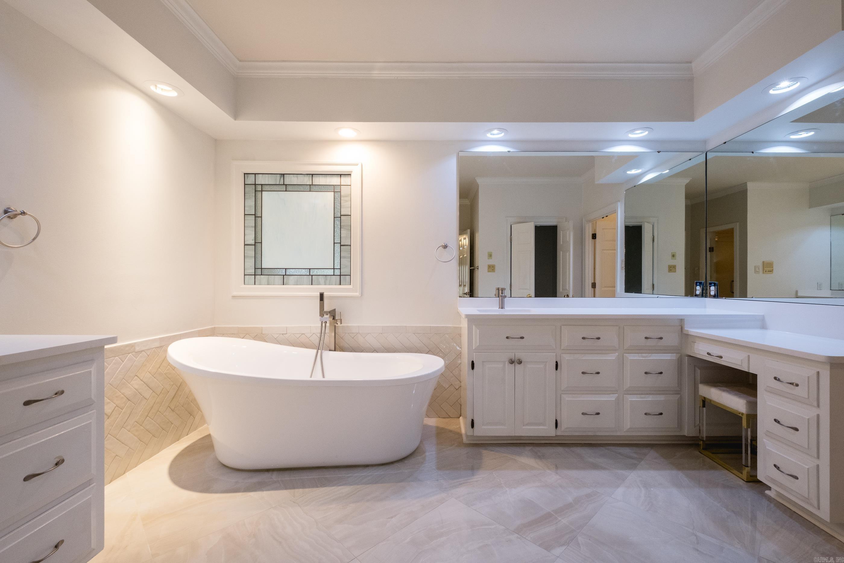 LONGLEA - Residential