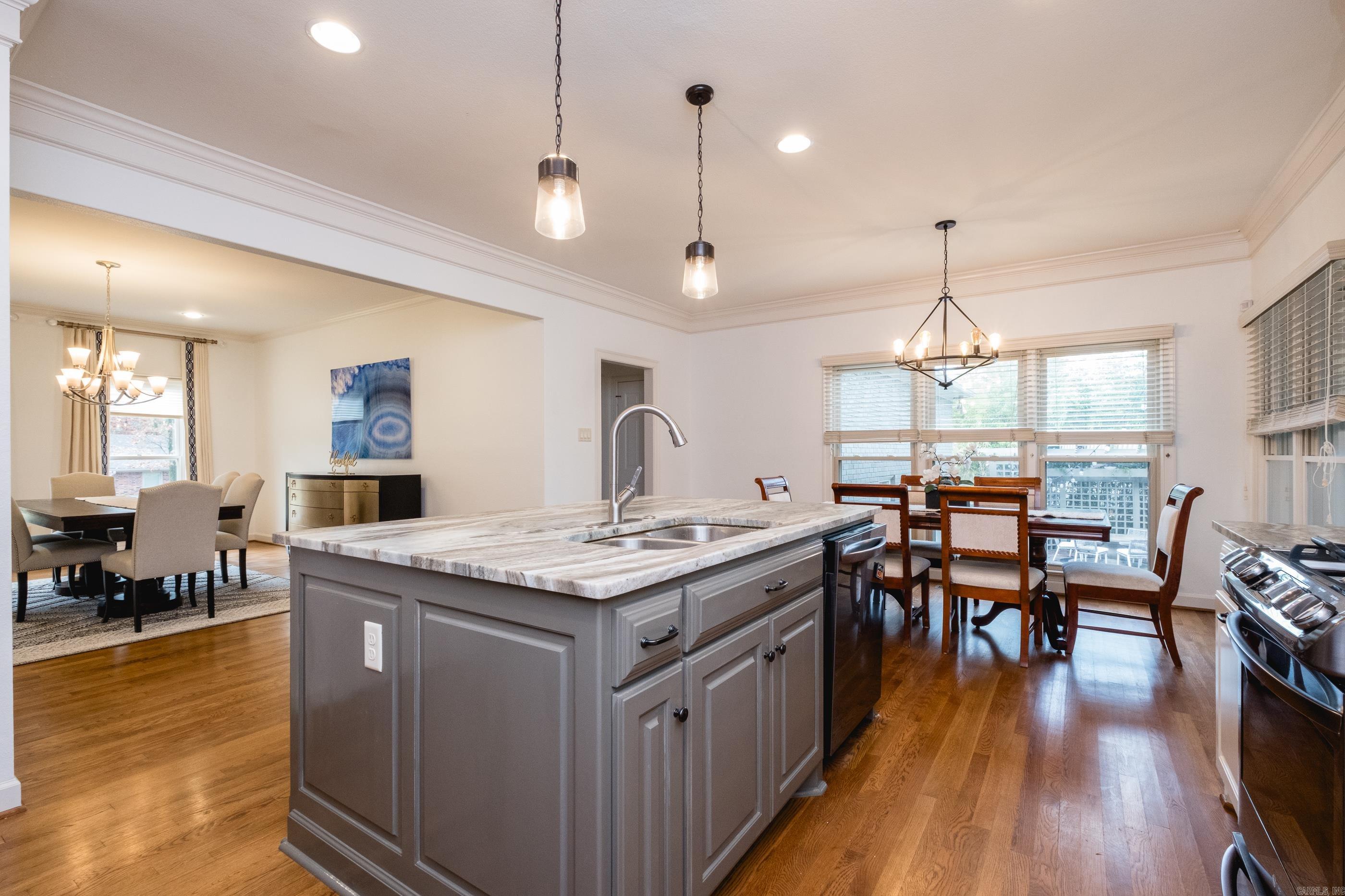 LONGLEA - Residential