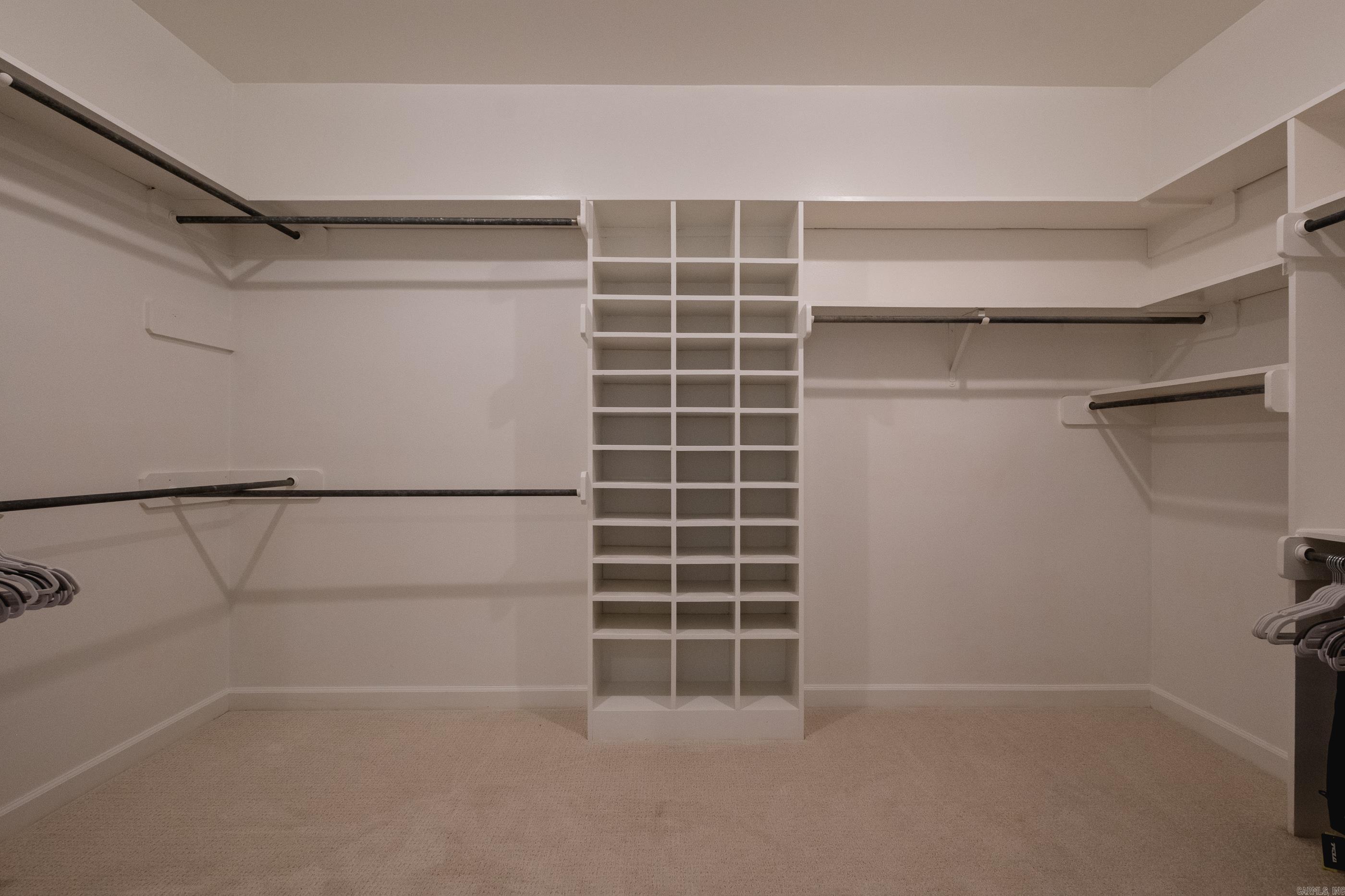 LONGLEA - Residential