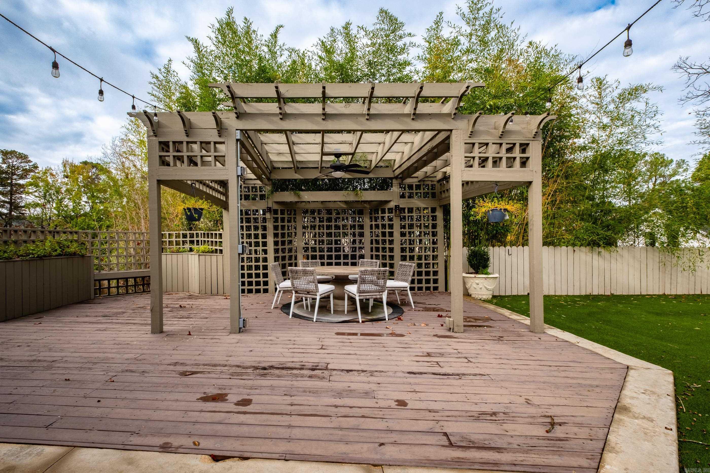 LONGLEA - Residential