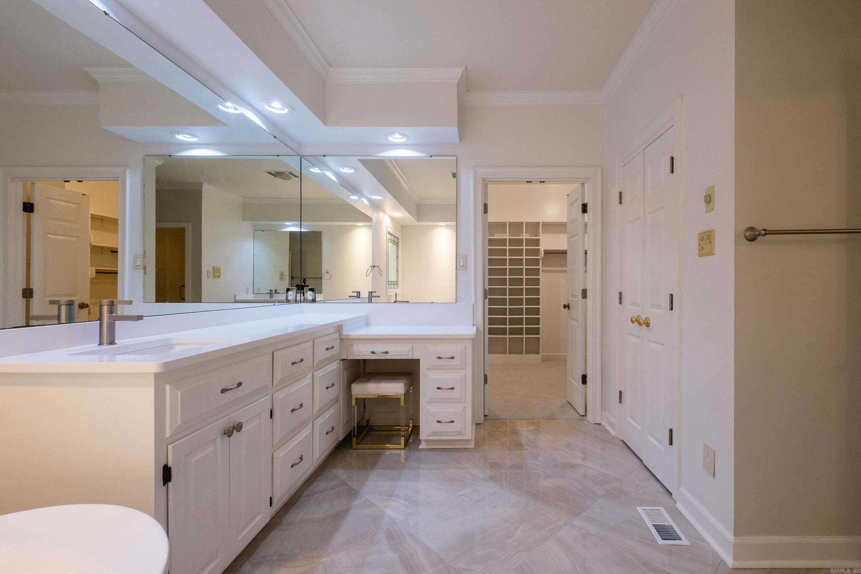 LONGLEA - Residential