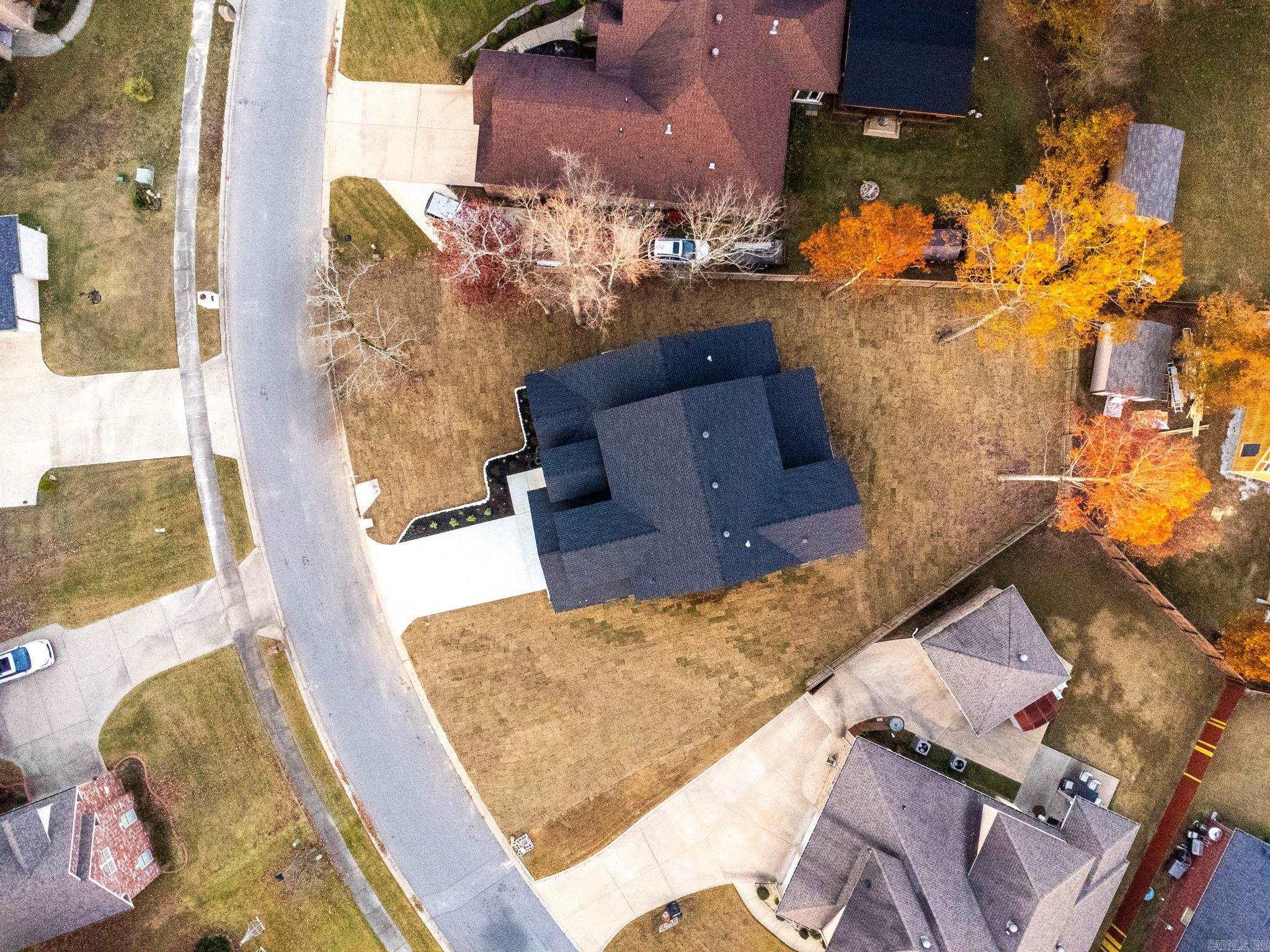 SIENNA LAKE - Residential