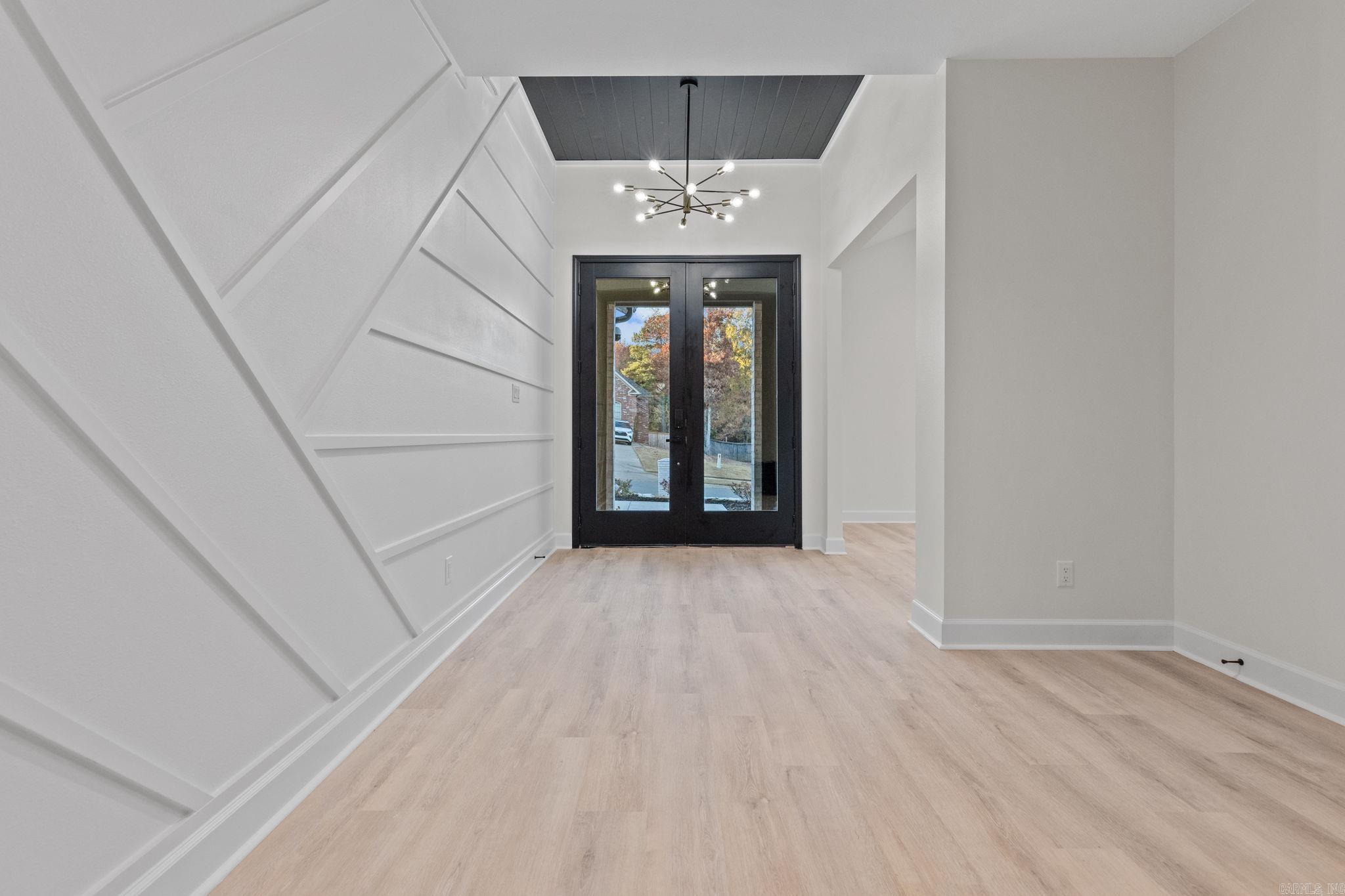 SIENNA LAKE - Residential