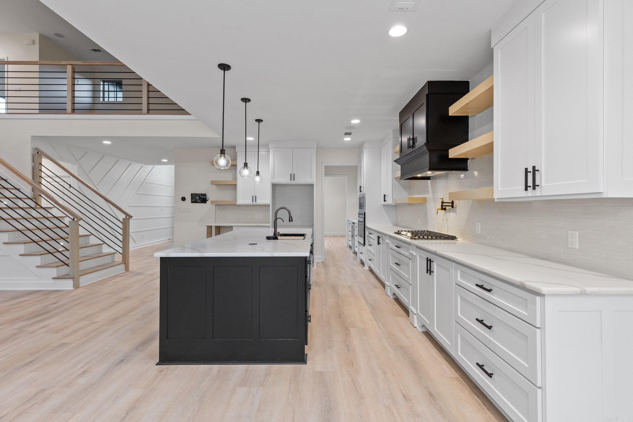 SIENNA LAKE - Residential