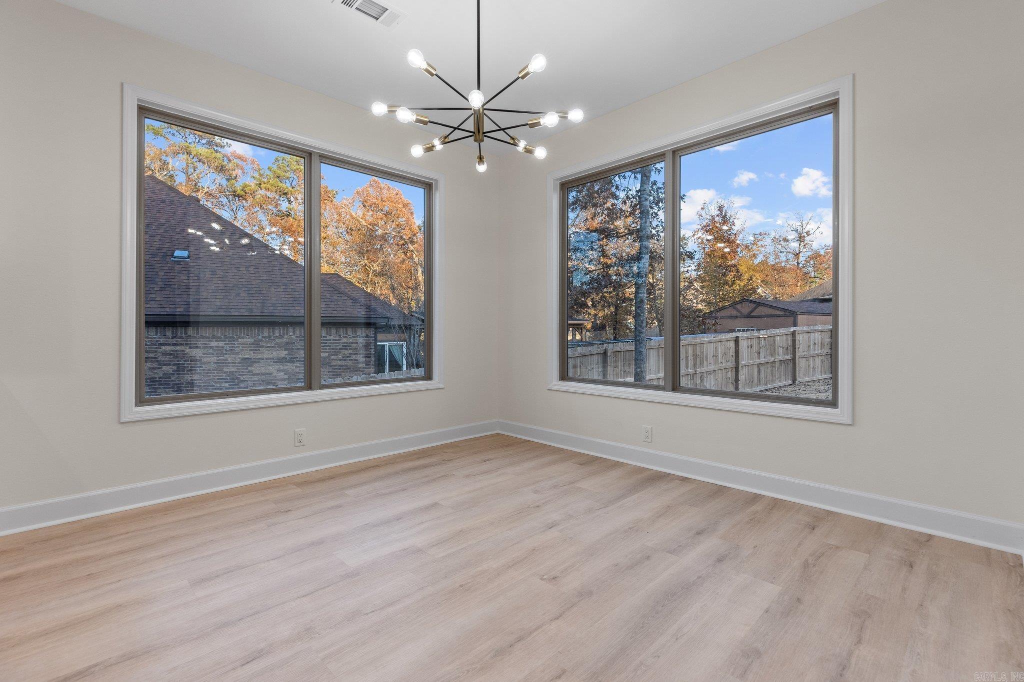 SIENNA LAKE - Residential