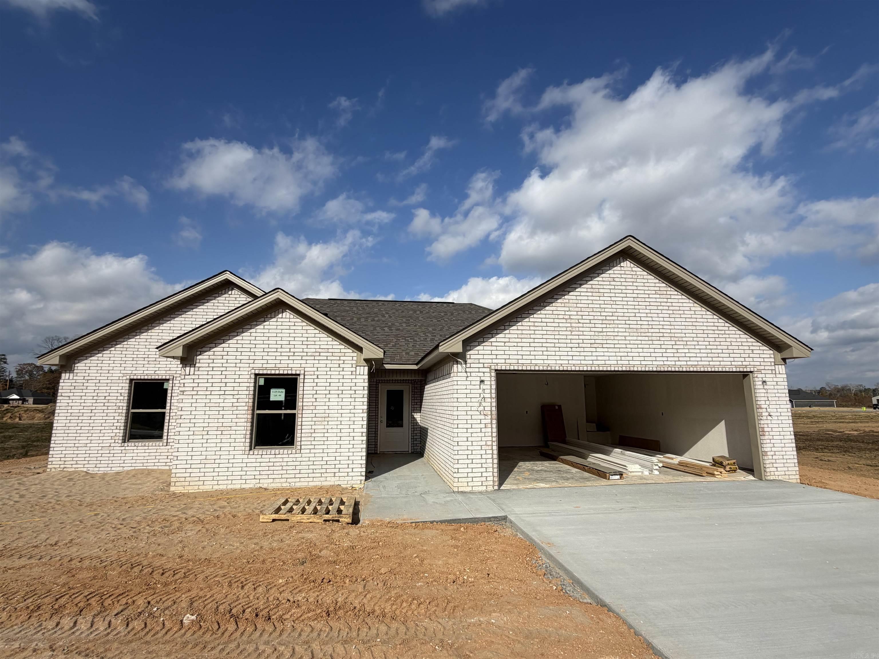 WINCHESTER ESTATES - Residential