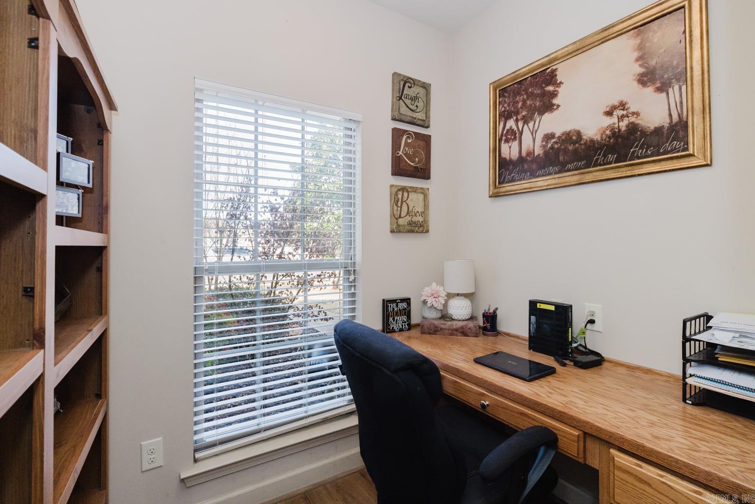 OAK GLENN - Residential