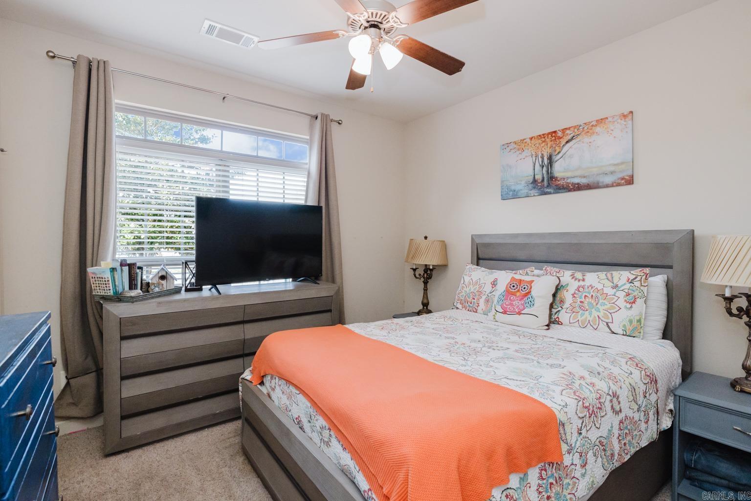 OAK GLENN - Residential