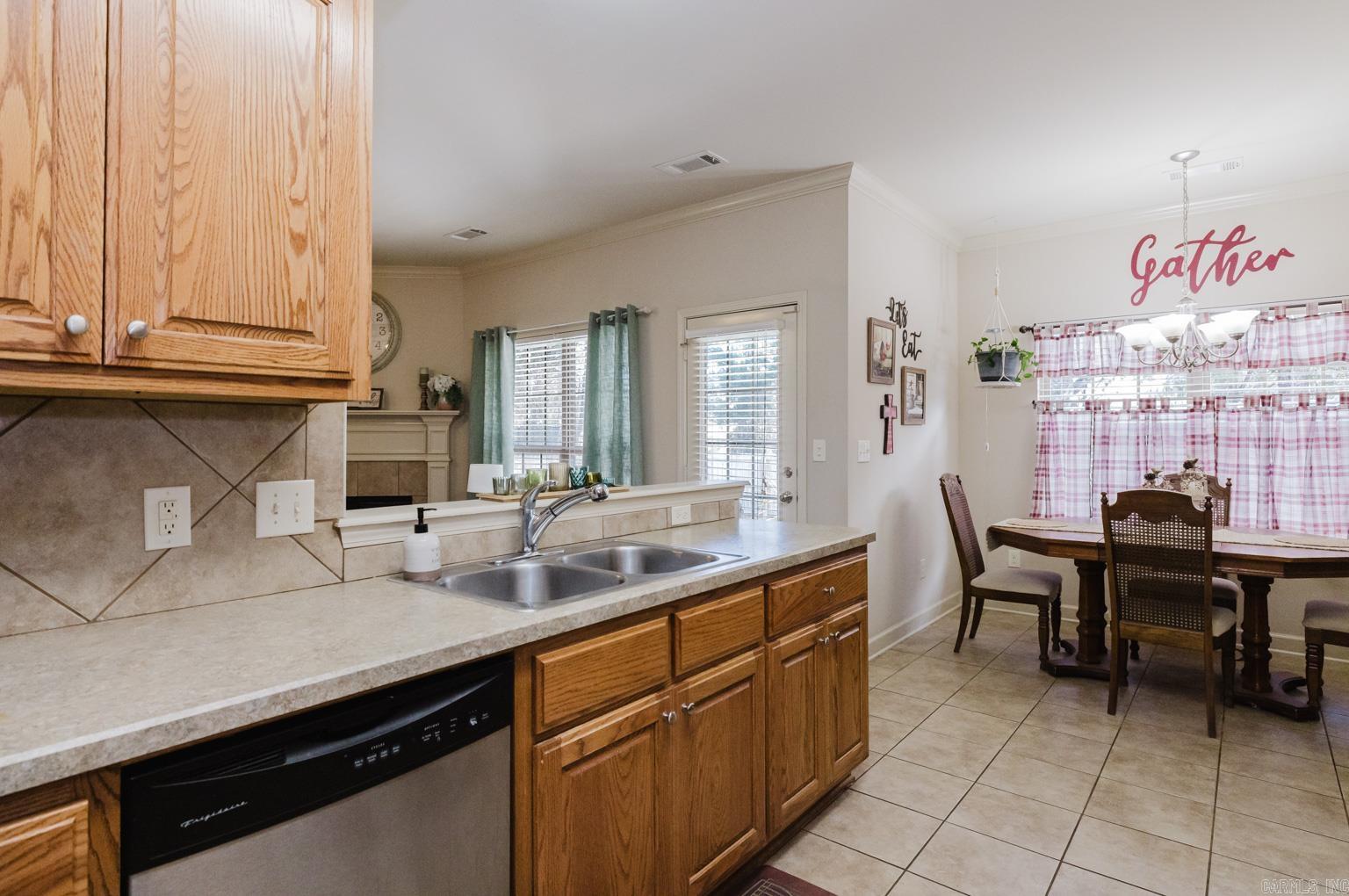 OAK GLENN - Residential