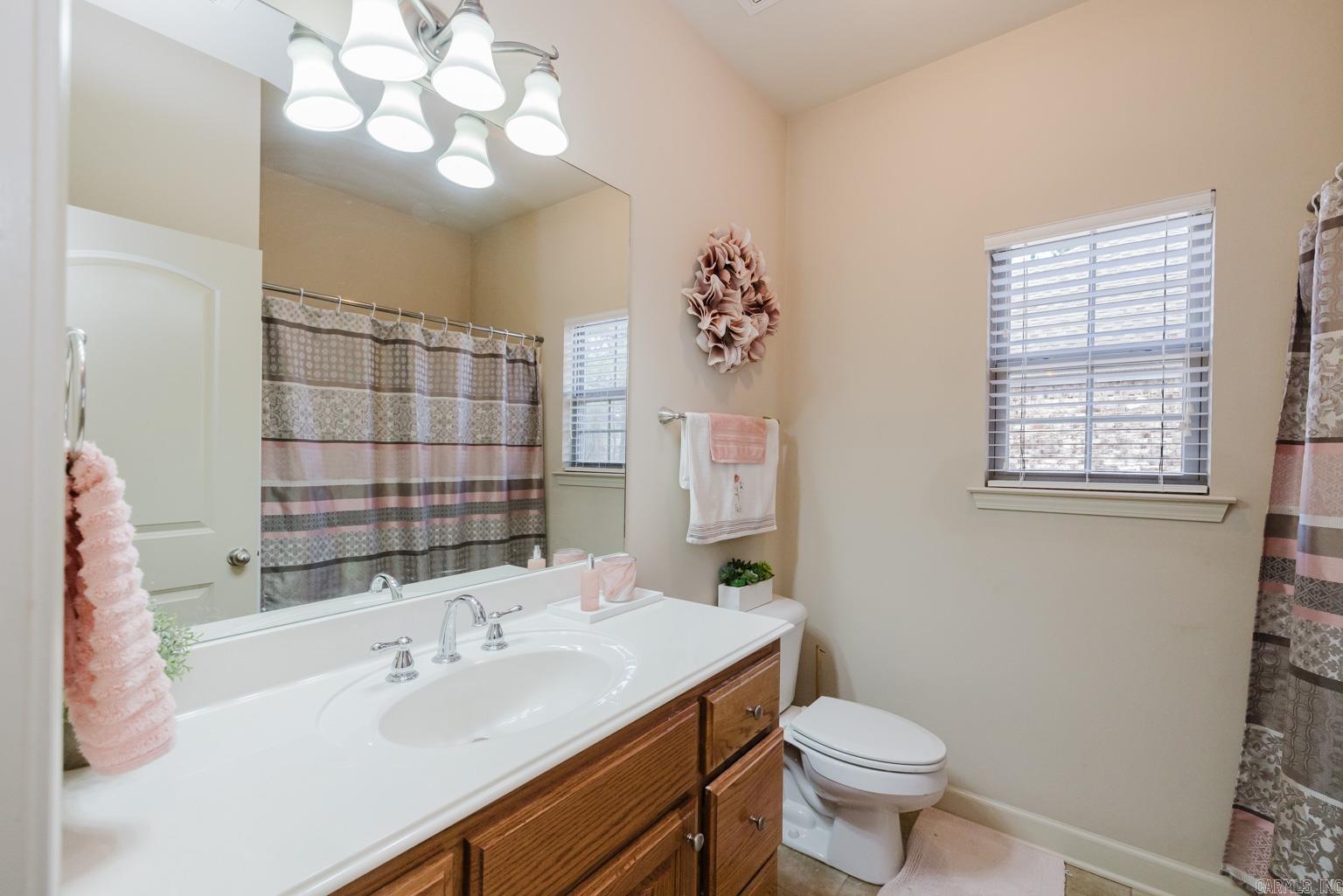 OAK GLENN - Residential