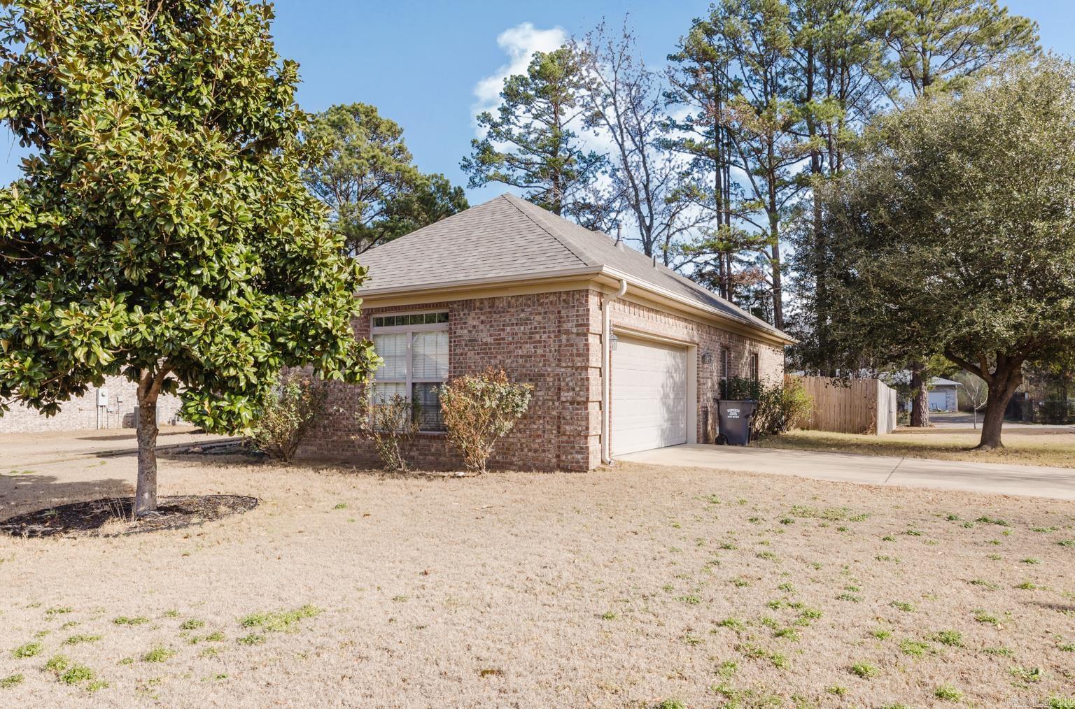 OAK GLENN - Residential