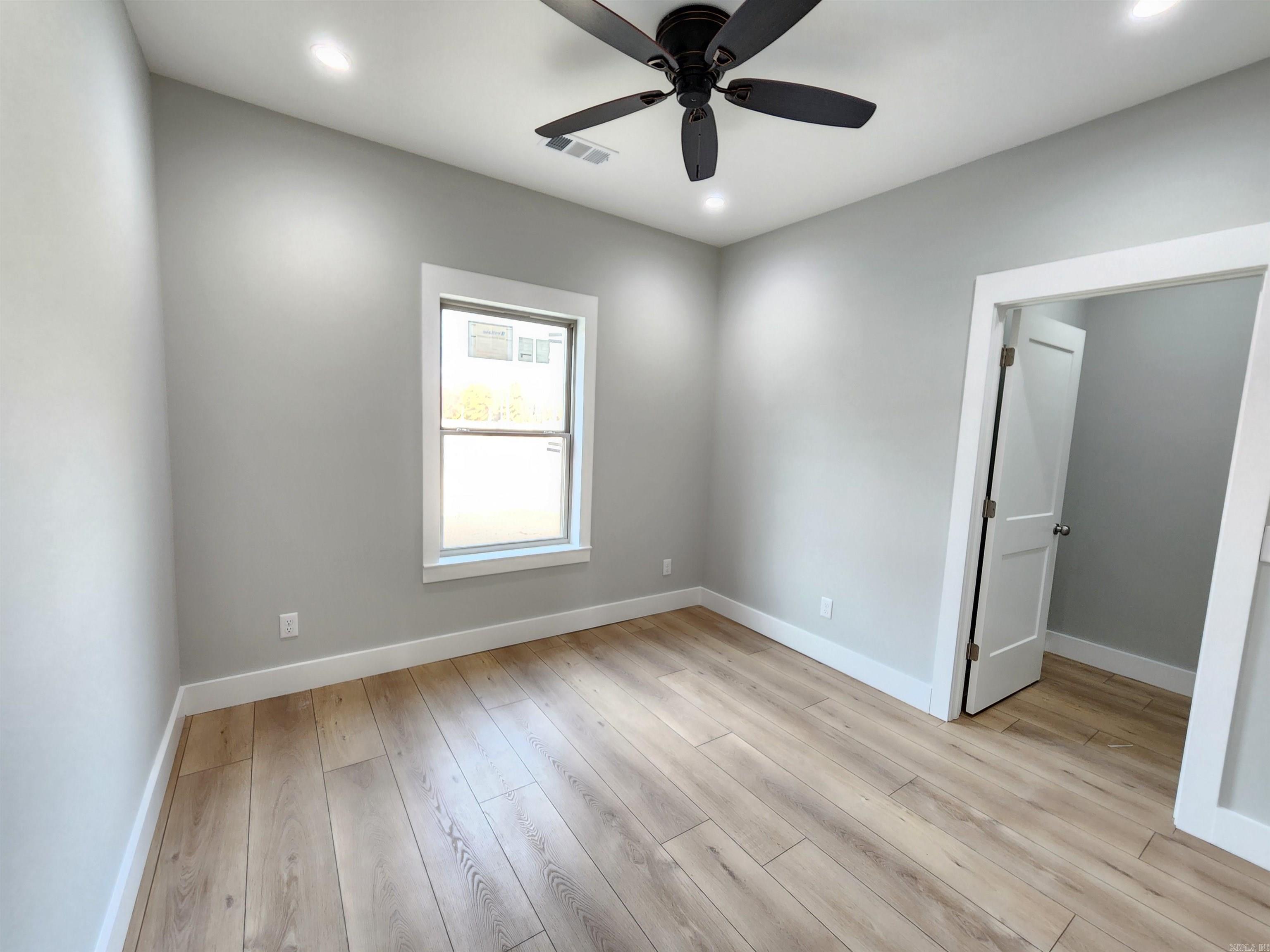 BAKER'S FIELD - Residential