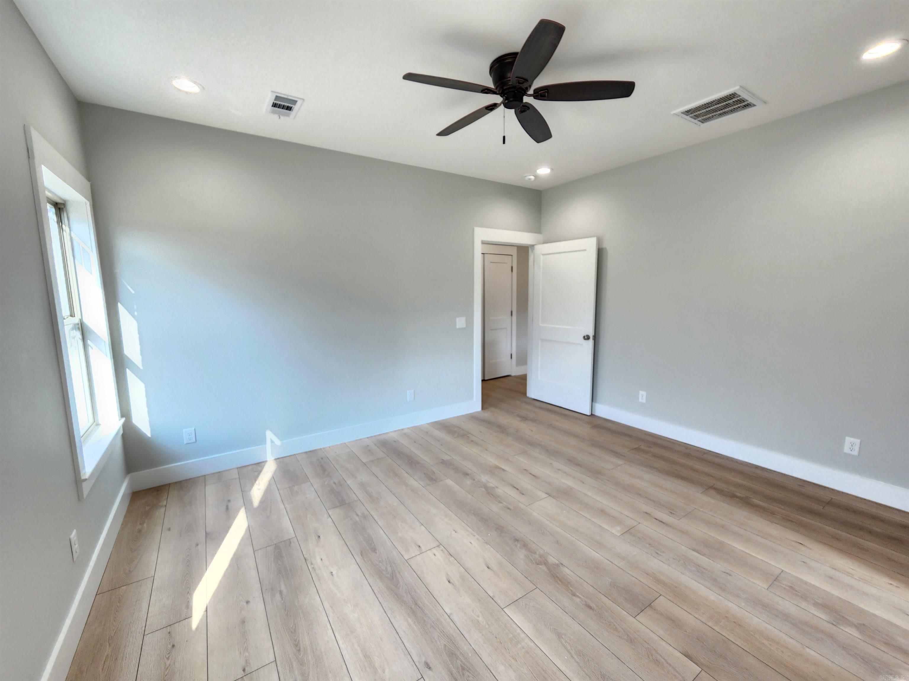 BAKER'S FIELD - Residential