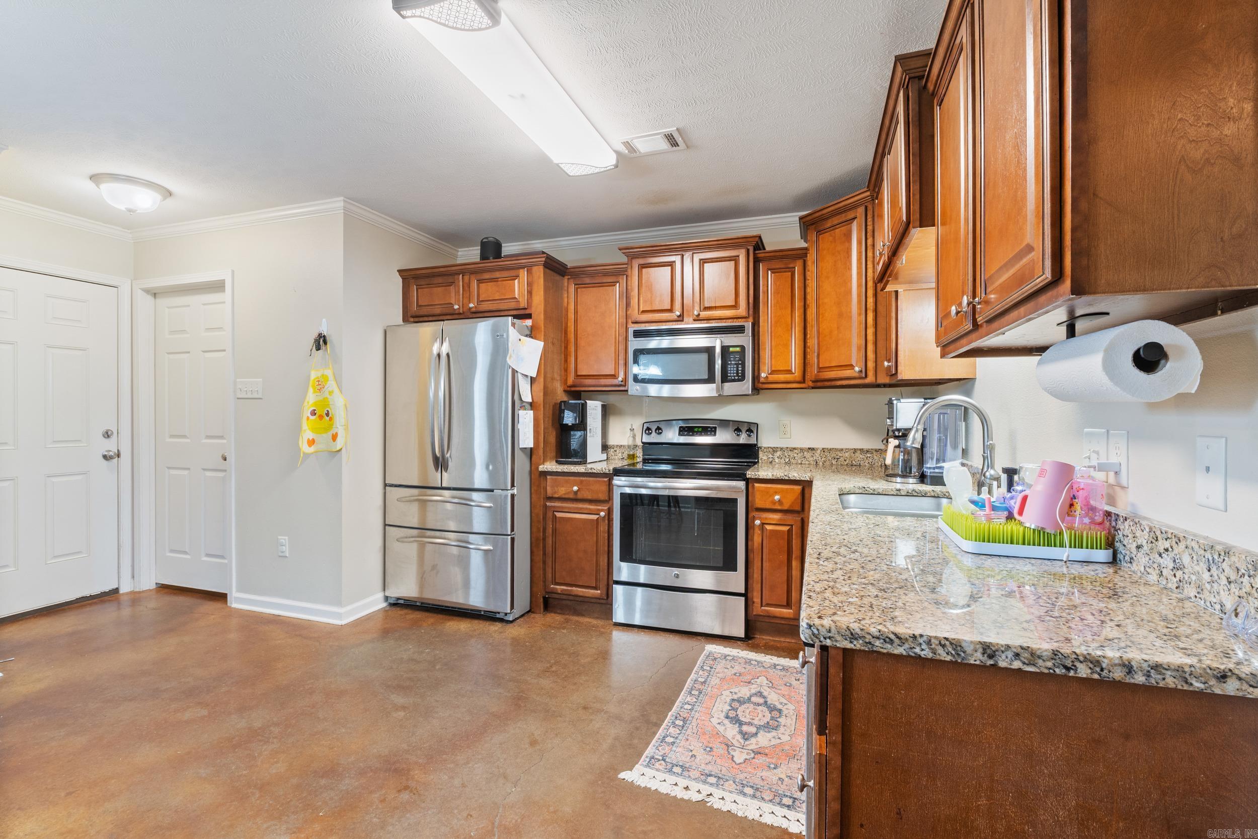 ALLI'S PLACE - Residential