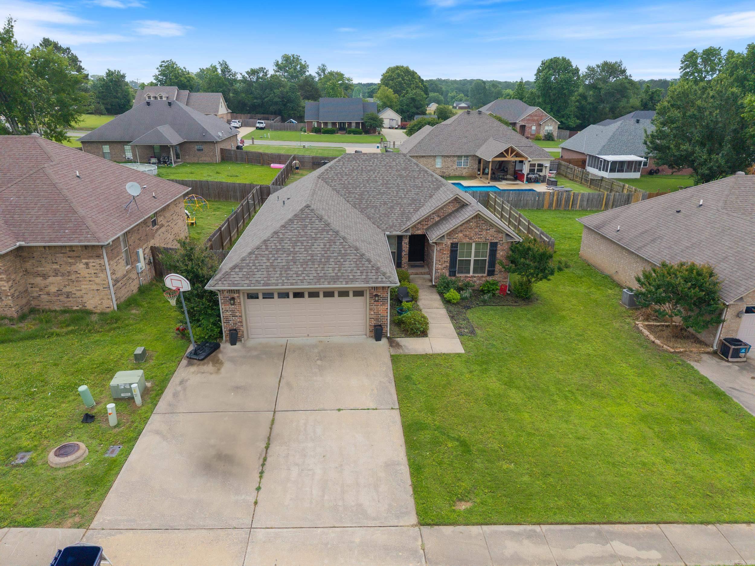 ALLI'S PLACE - Residential