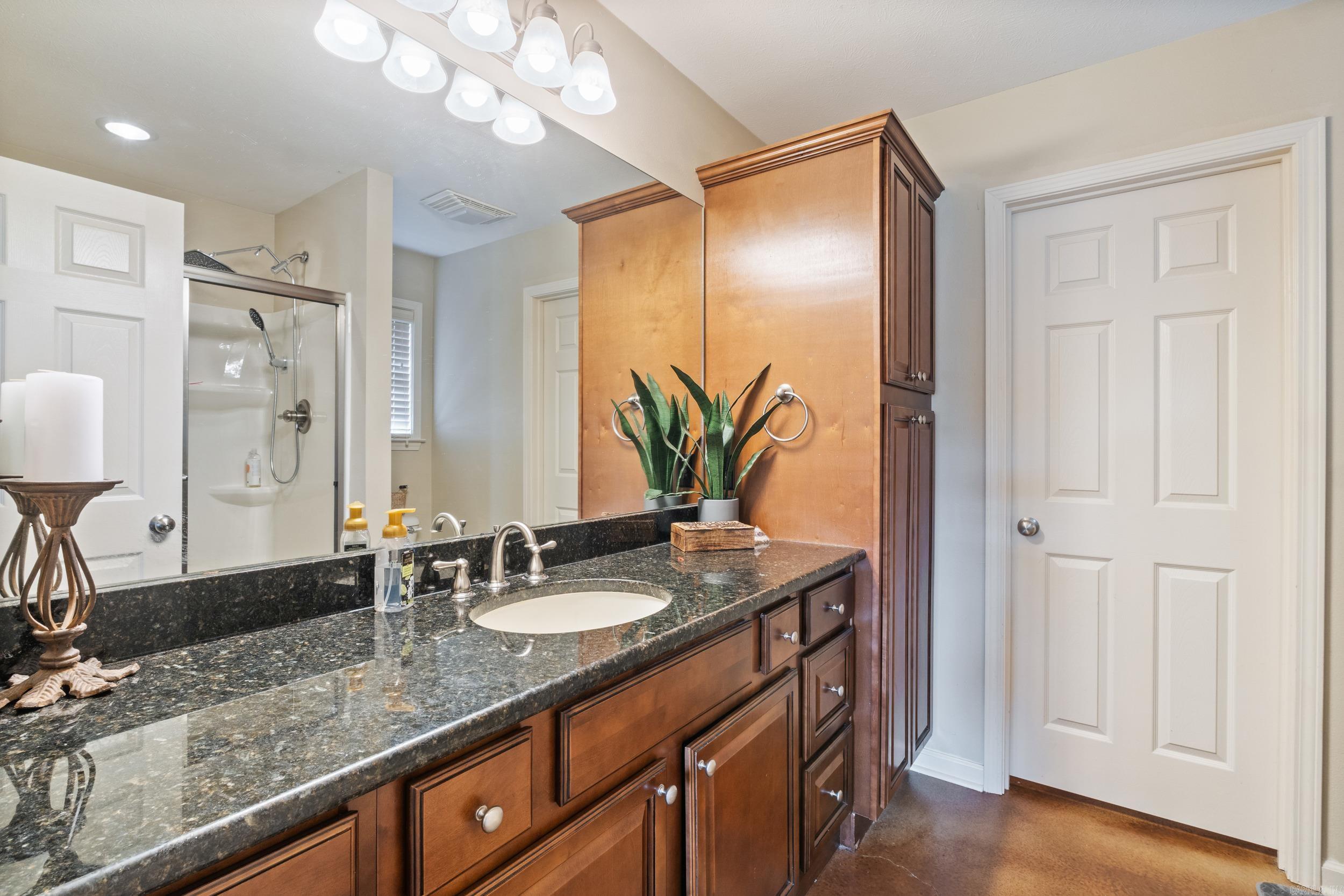 ALLI'S PLACE - Residential