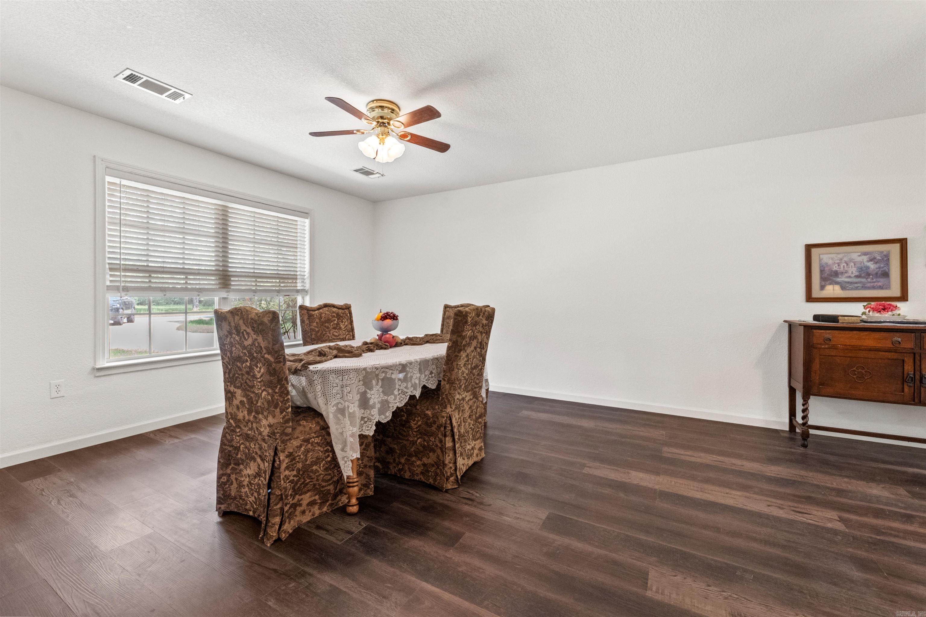 SILVER OAKS - Residential
