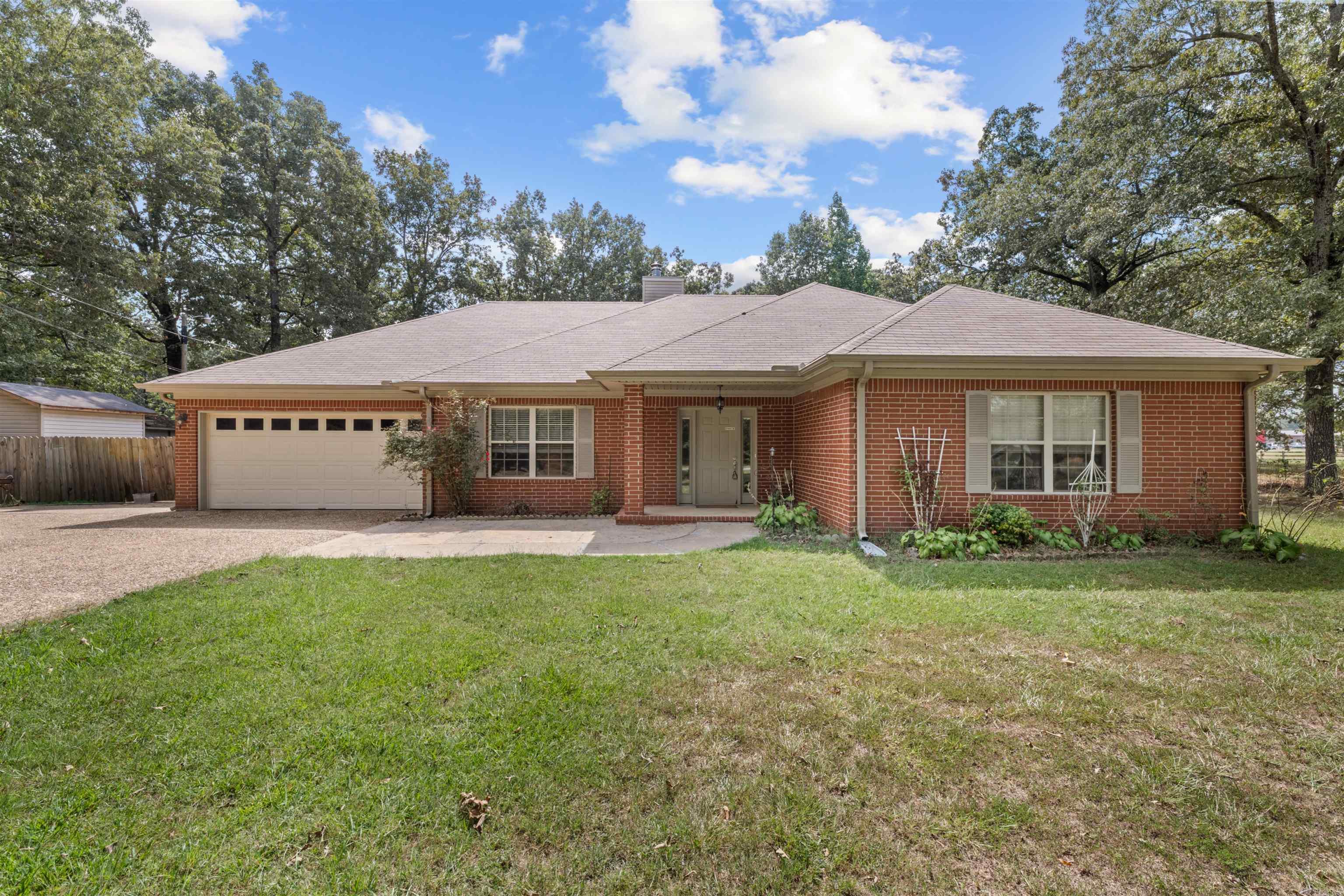 SILVER OAKS - Residential
