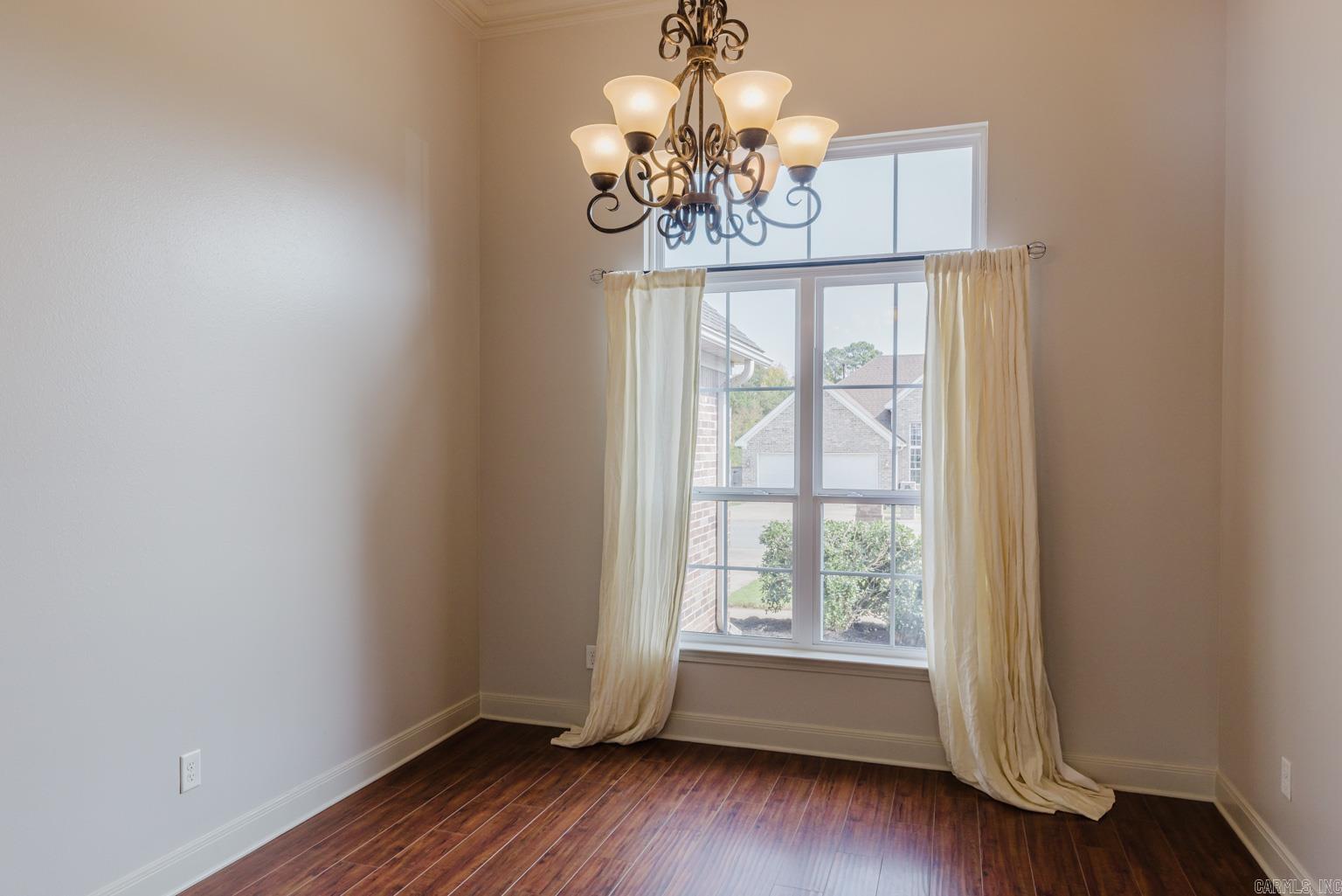 OAK GLENN - Residential