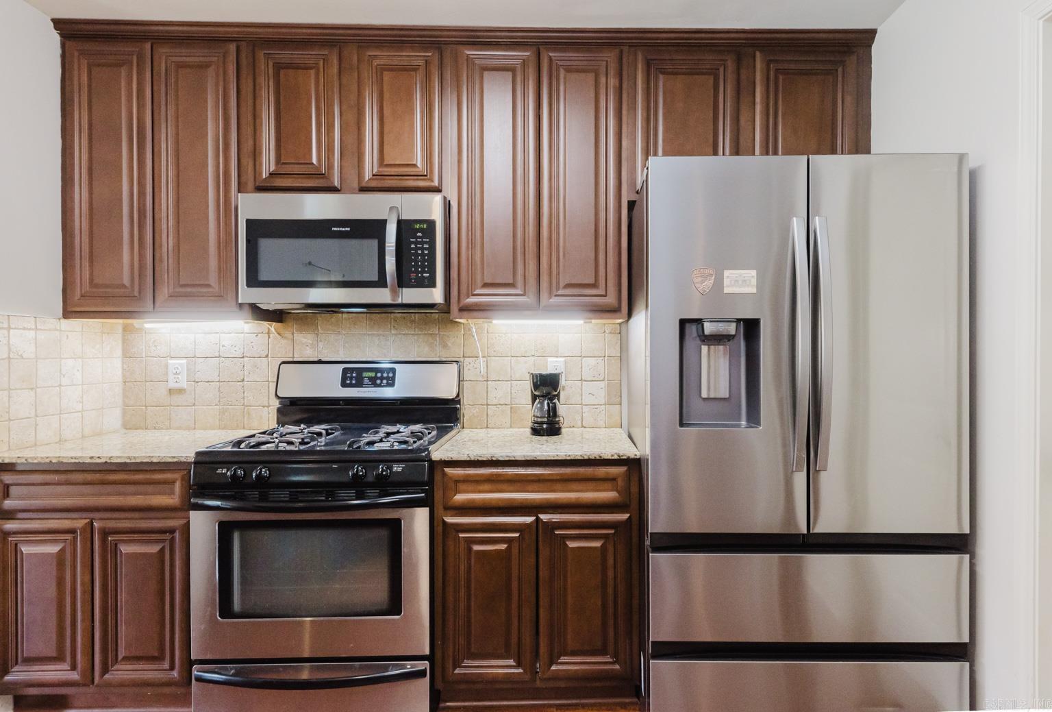 OAK GLENN - Residential