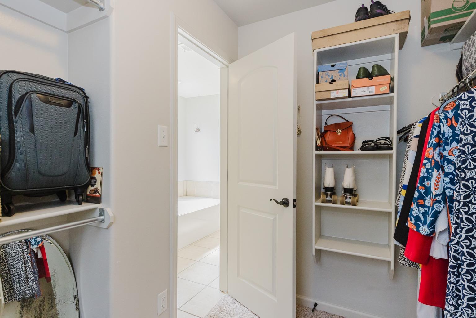 OAK GLENN - Residential