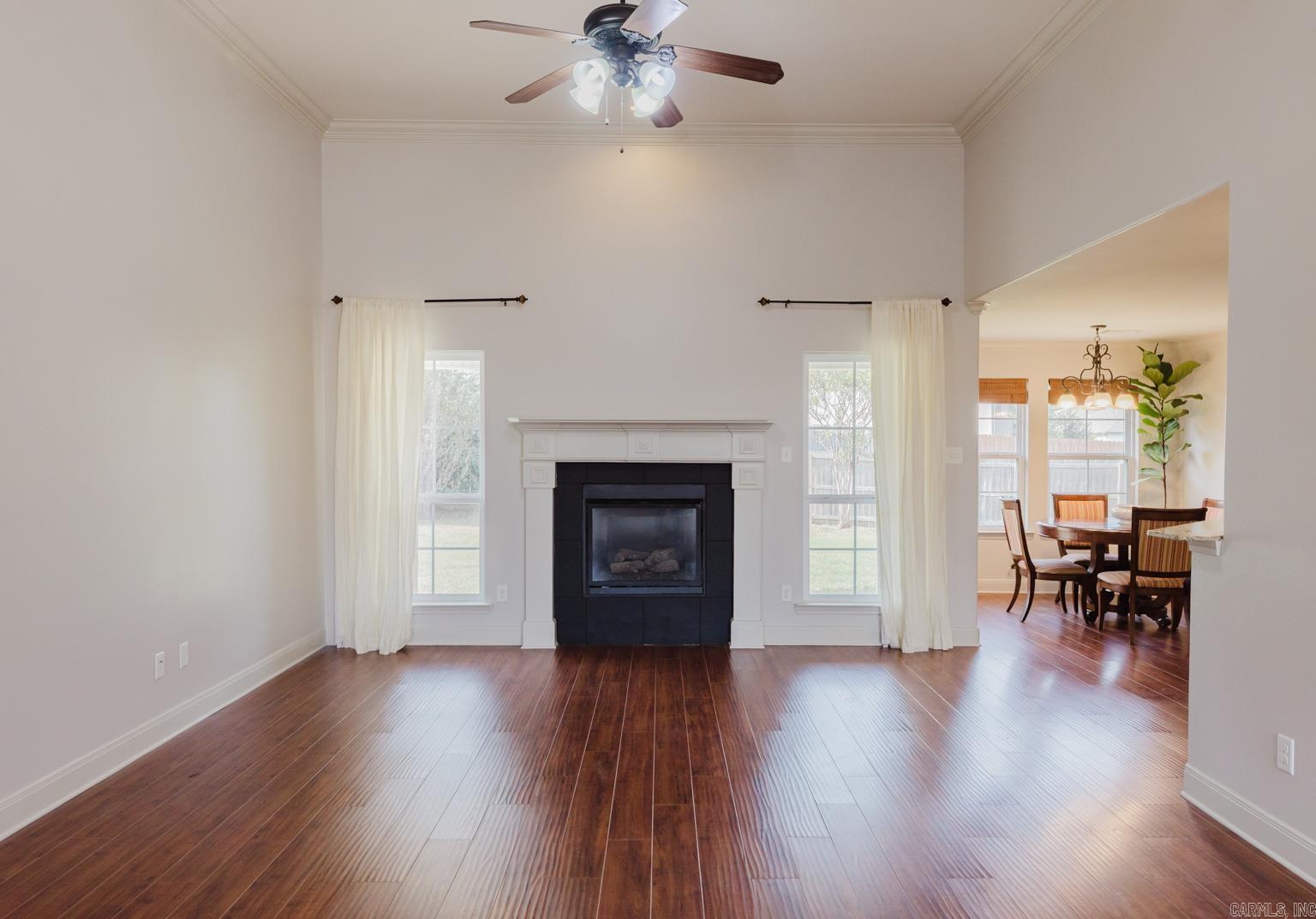 OAK GLENN - Residential