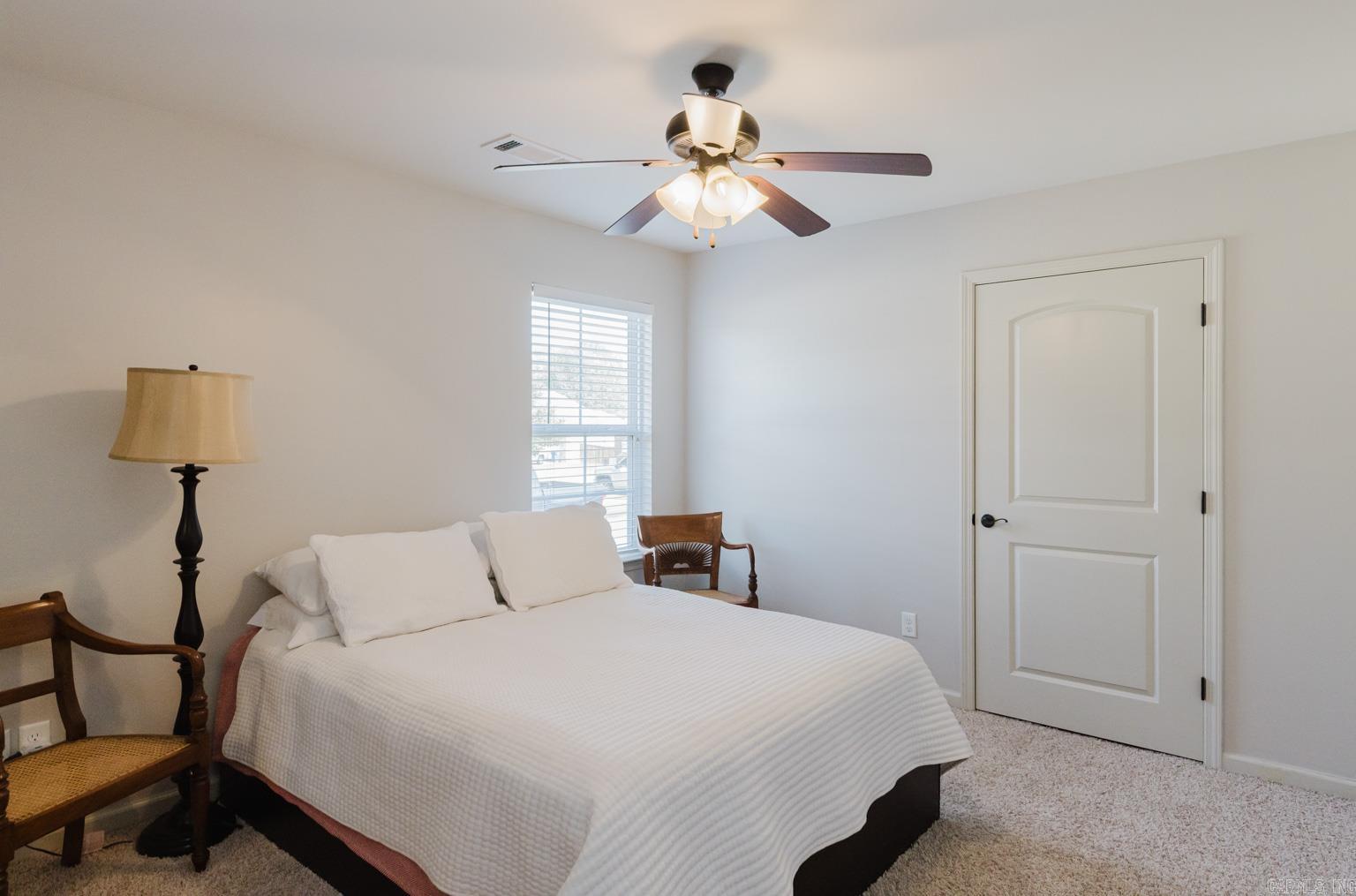 OAK GLENN - Residential