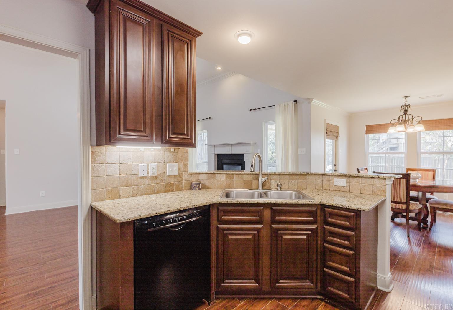 OAK GLENN - Residential