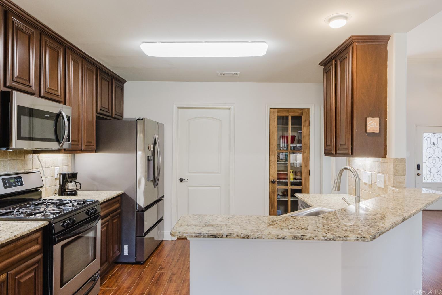 OAK GLENN - Residential