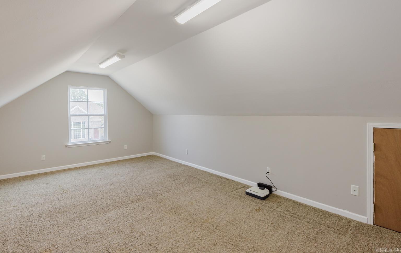 OAK GLENN - Residential