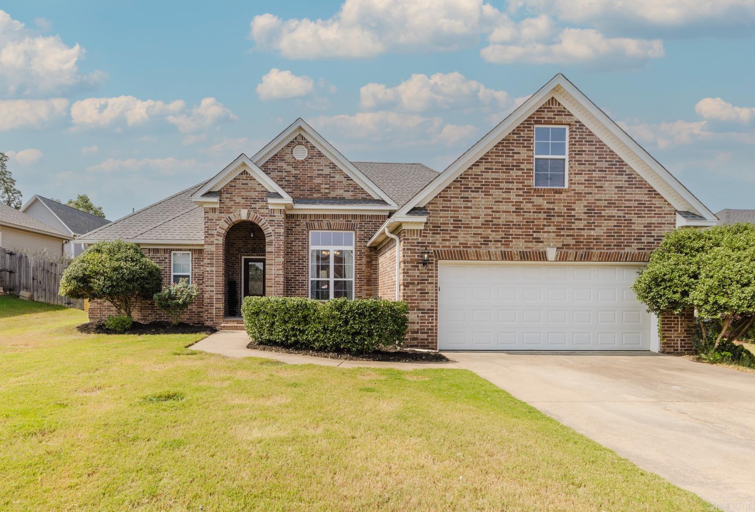 OAK GLENN - Residential