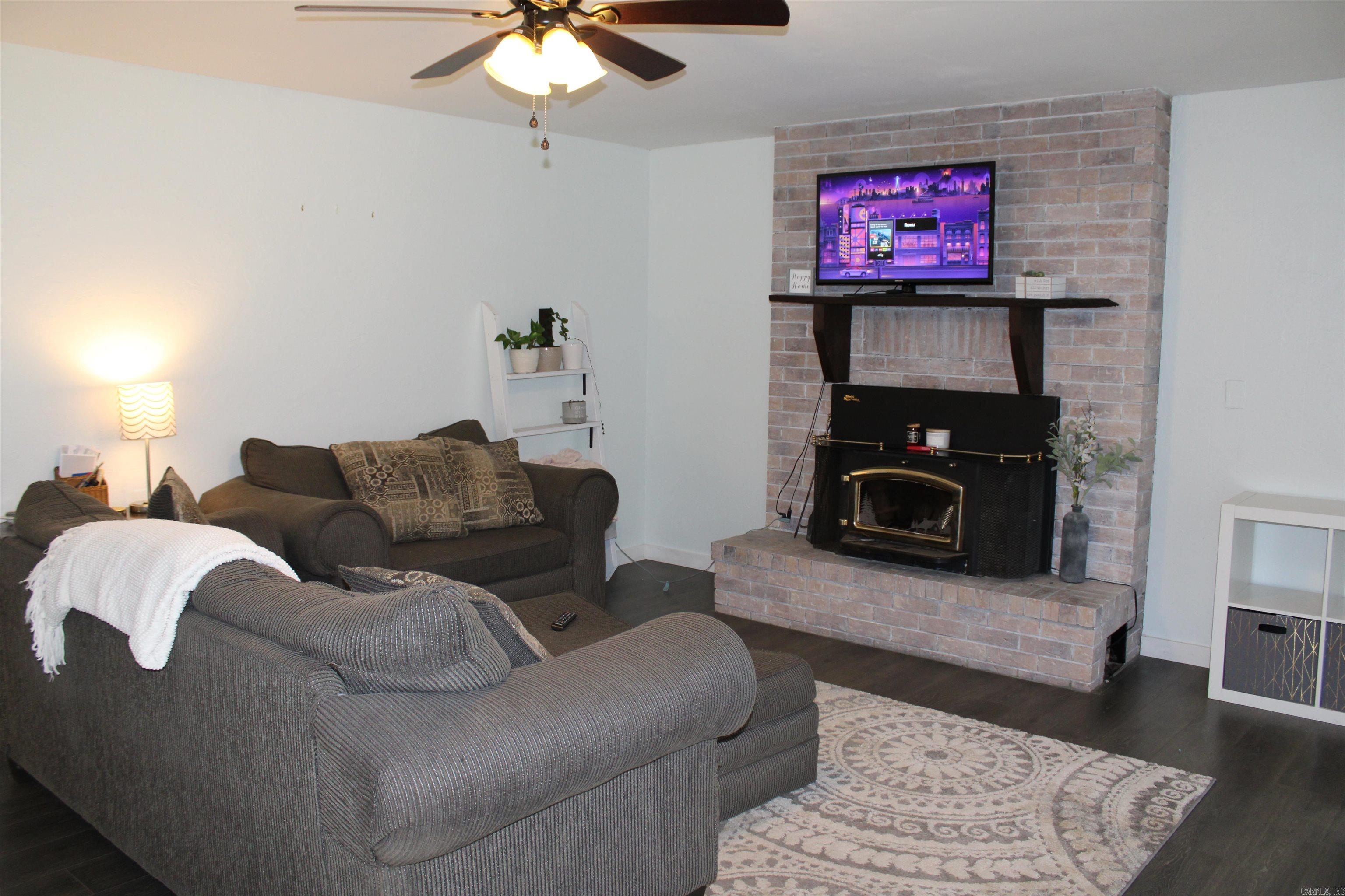 EAST SIDE FEW ACRES - Residential