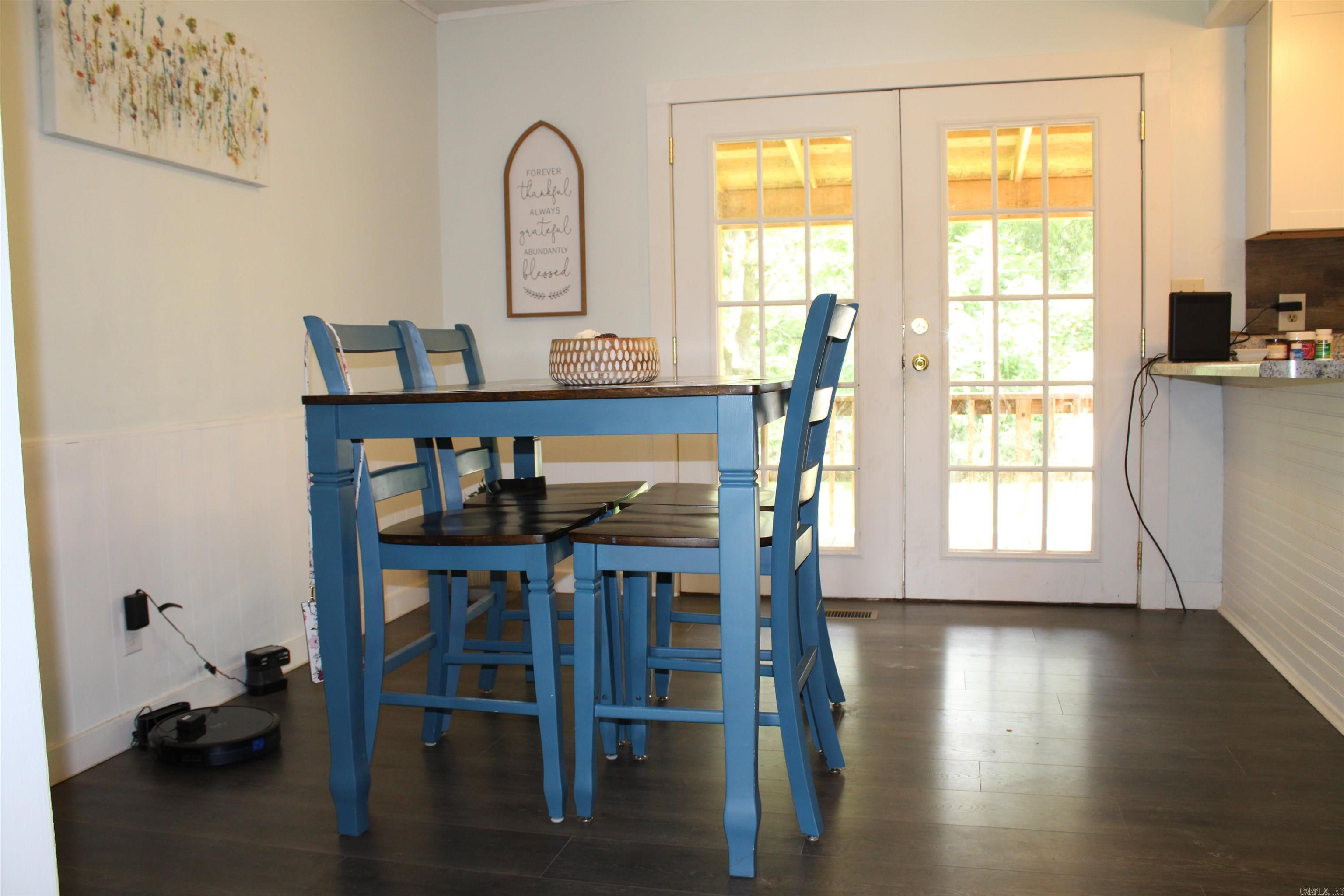 EAST SIDE FEW ACRES - Residential