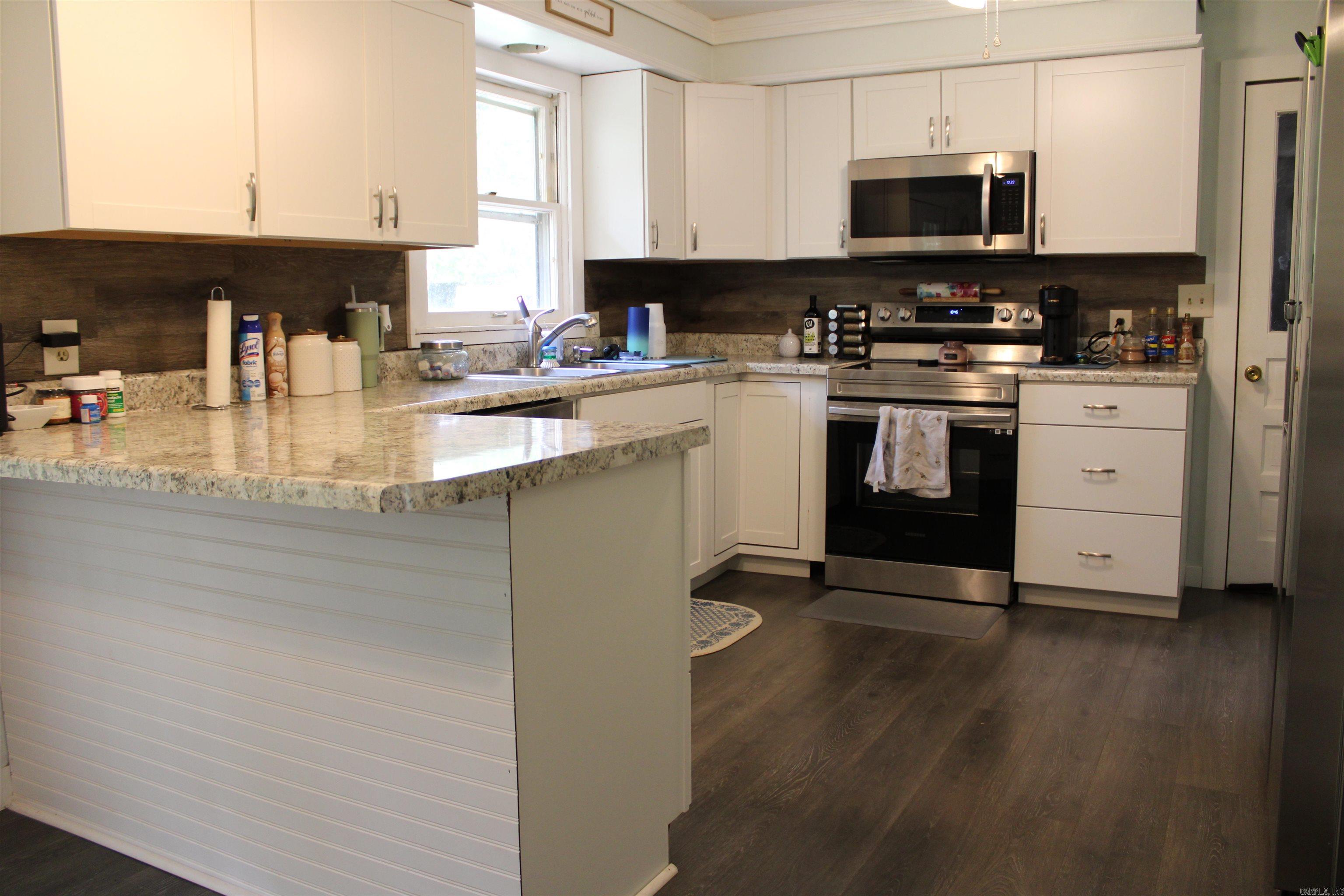 EAST SIDE FEW ACRES - Residential