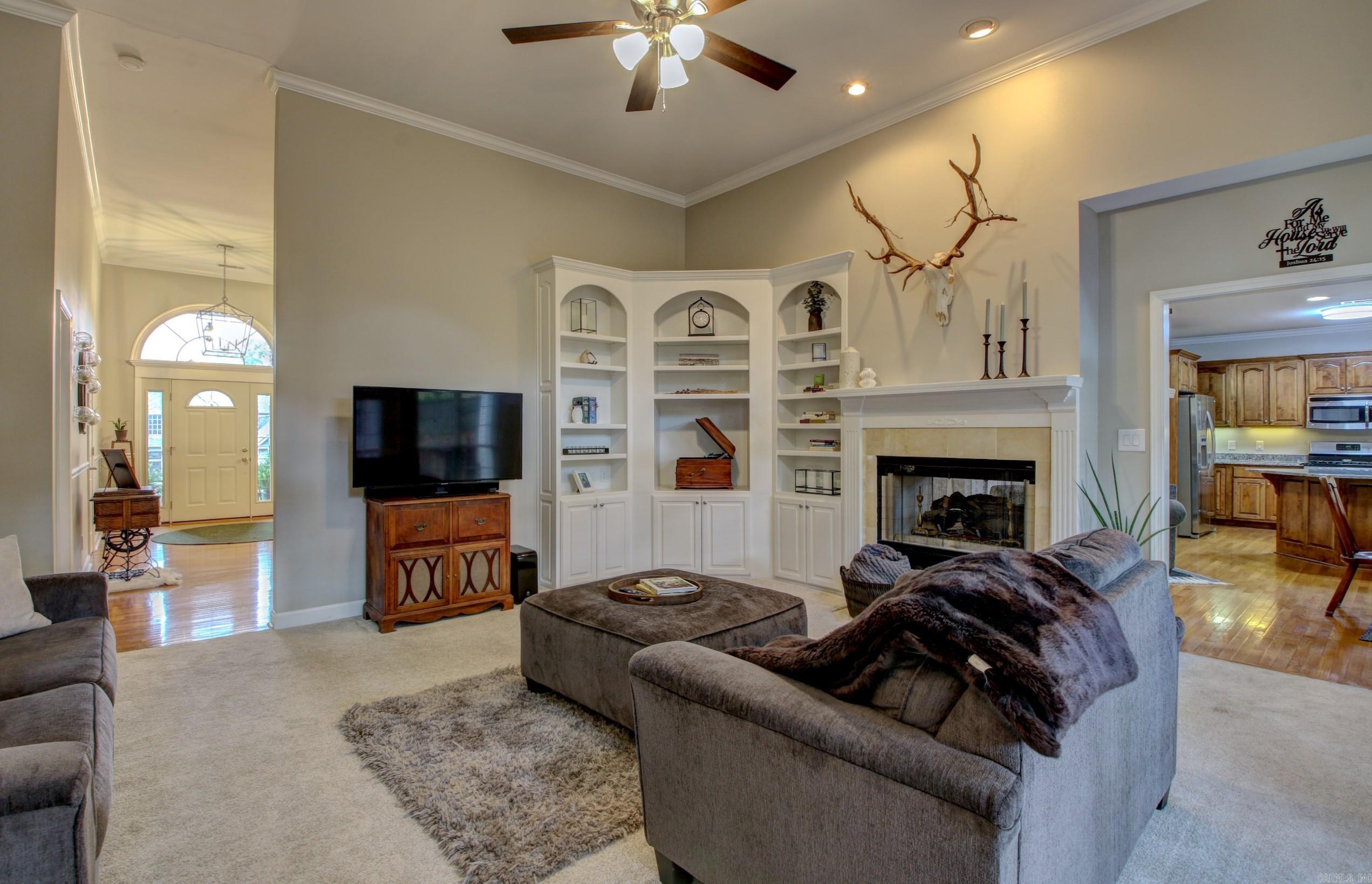 PALISADES HEIGHTS - Residential