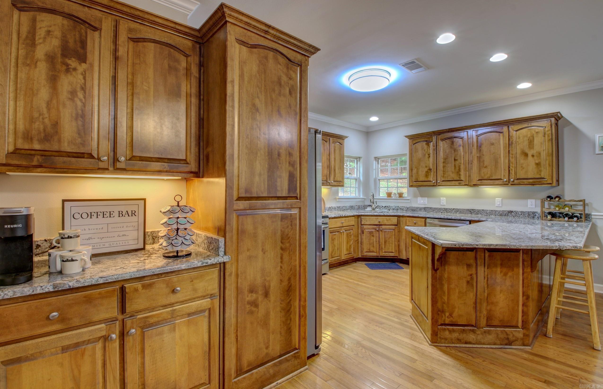 PALISADES HEIGHTS - Residential