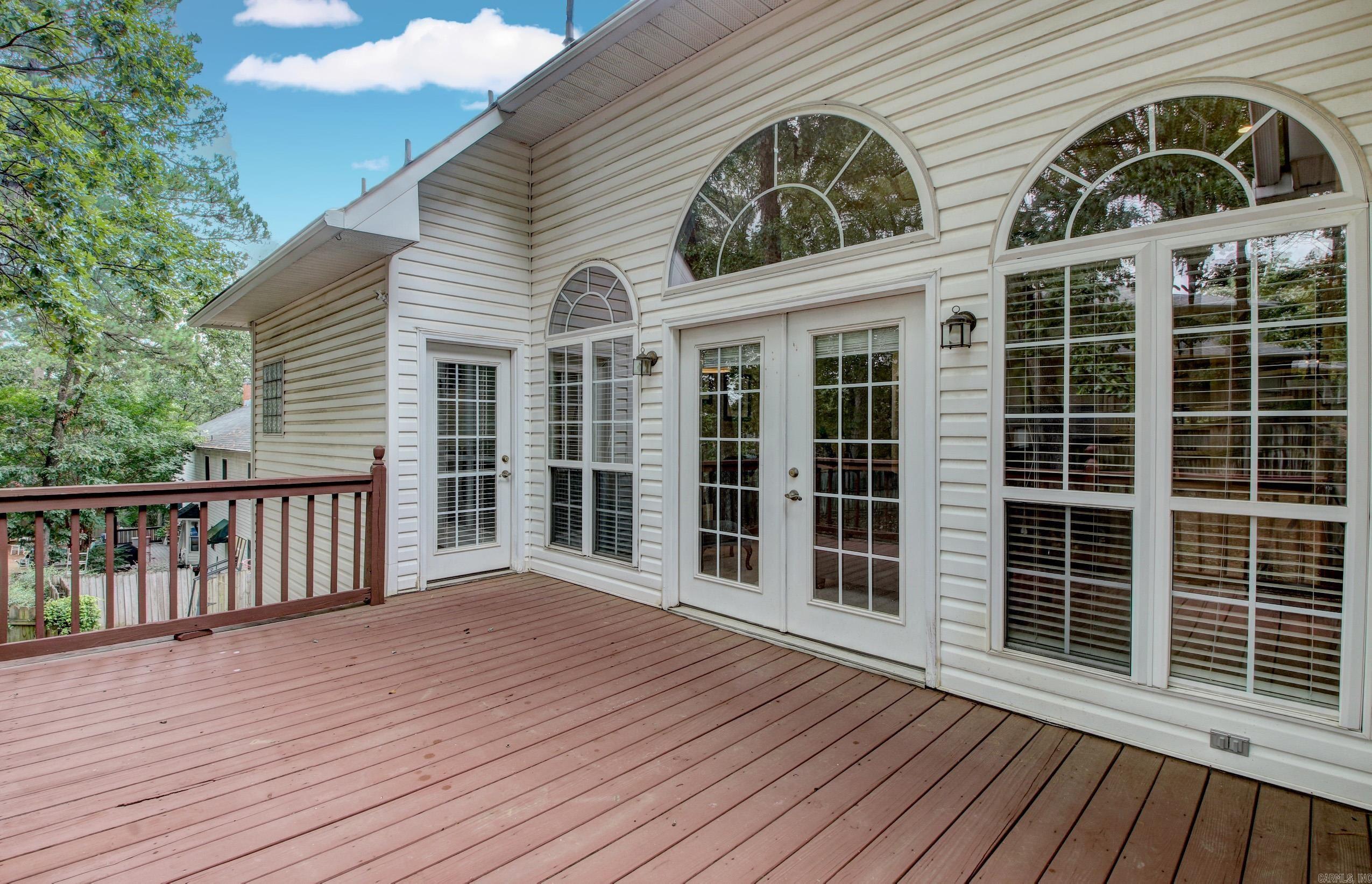 PALISADES HEIGHTS - Residential