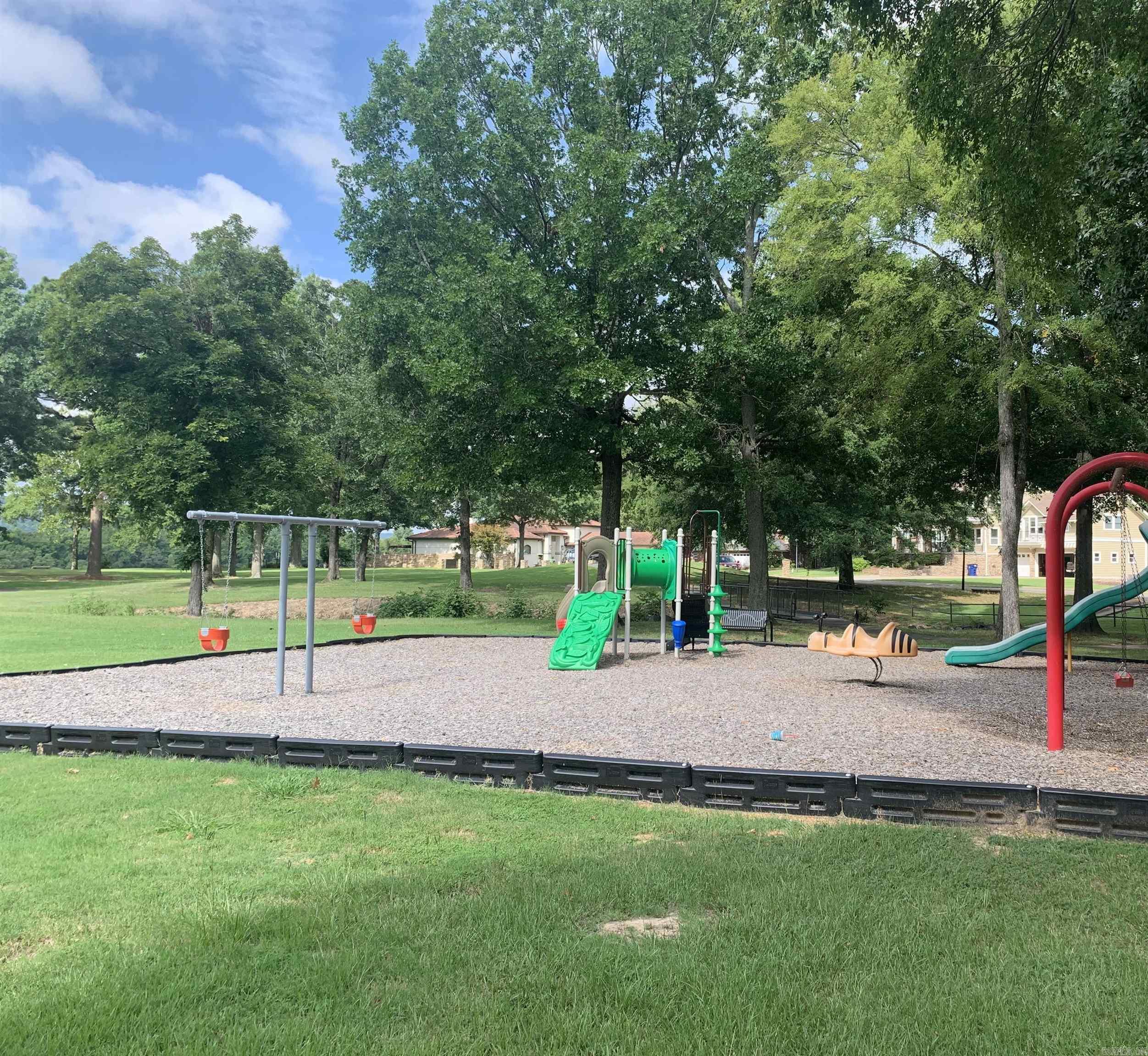 PALISADES HEIGHTS - Residential