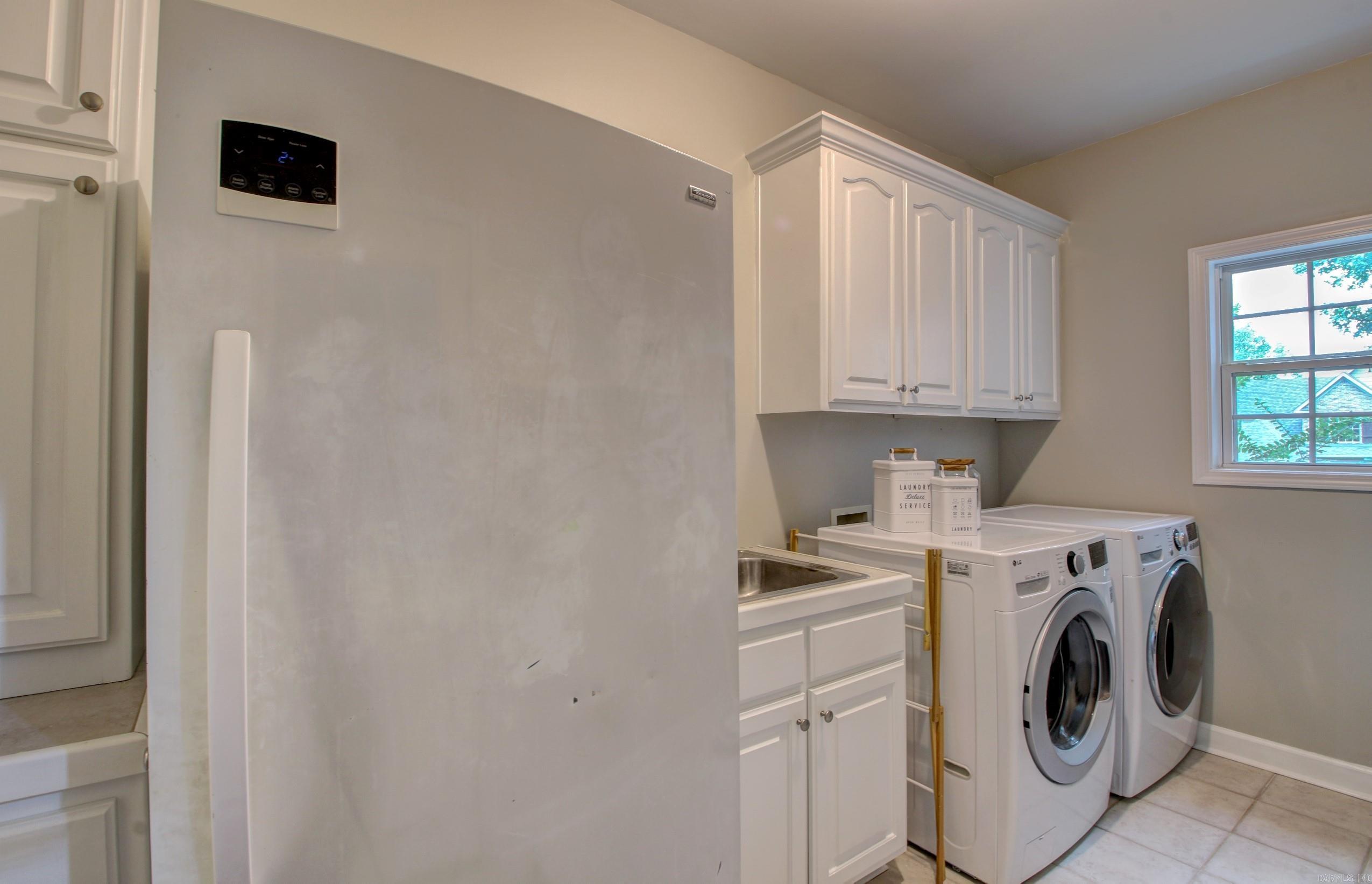 PALISADES HEIGHTS - Residential