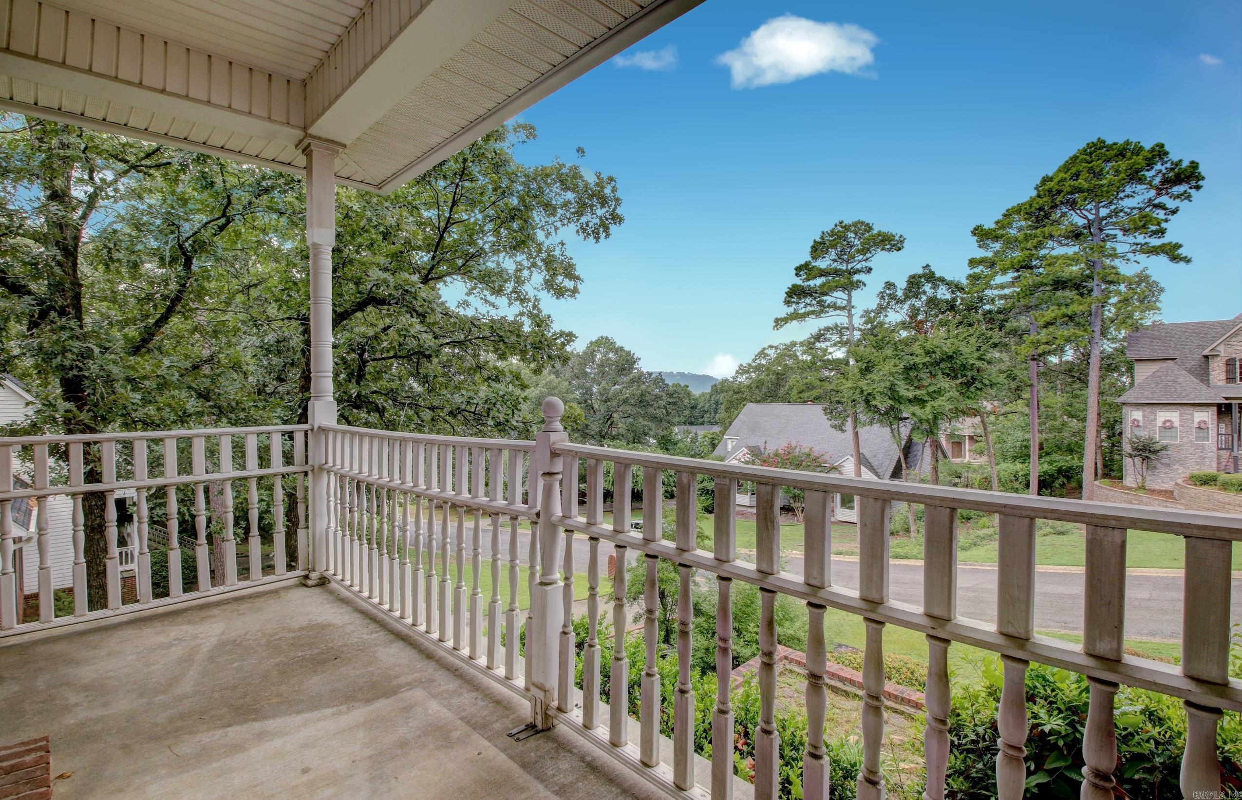 PALISADES HEIGHTS - Residential