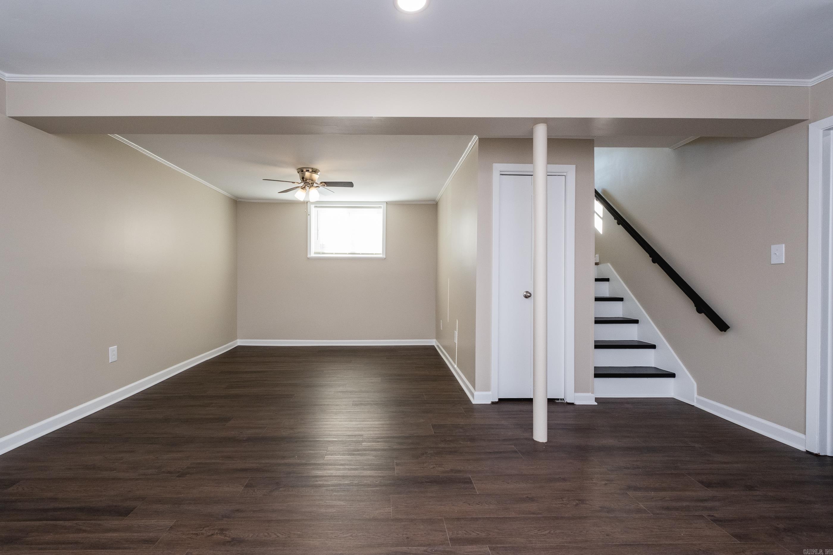 BEAUTIFUL LAKEVIEW - Residential