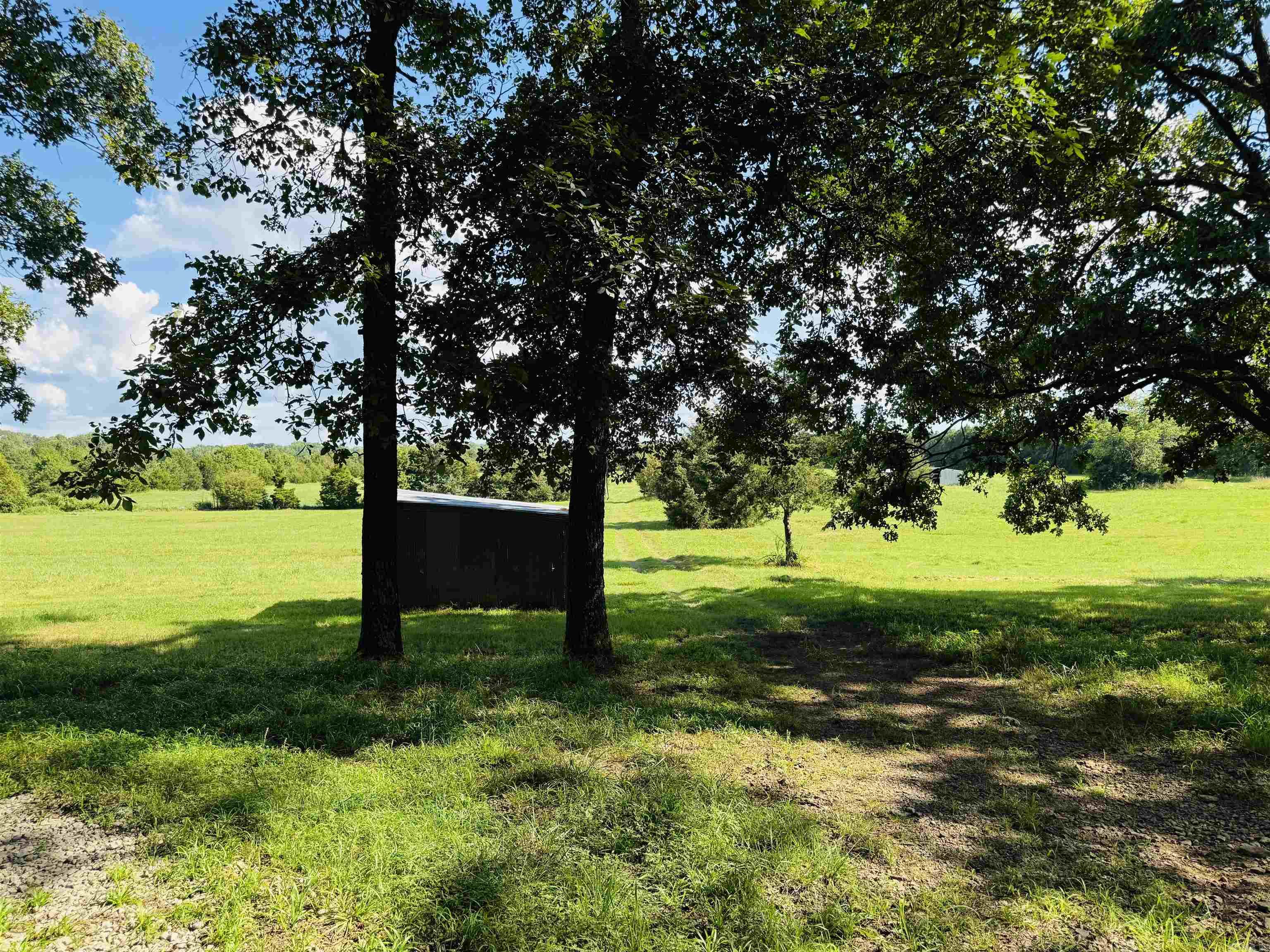 ROMANCE ACRES - Residential