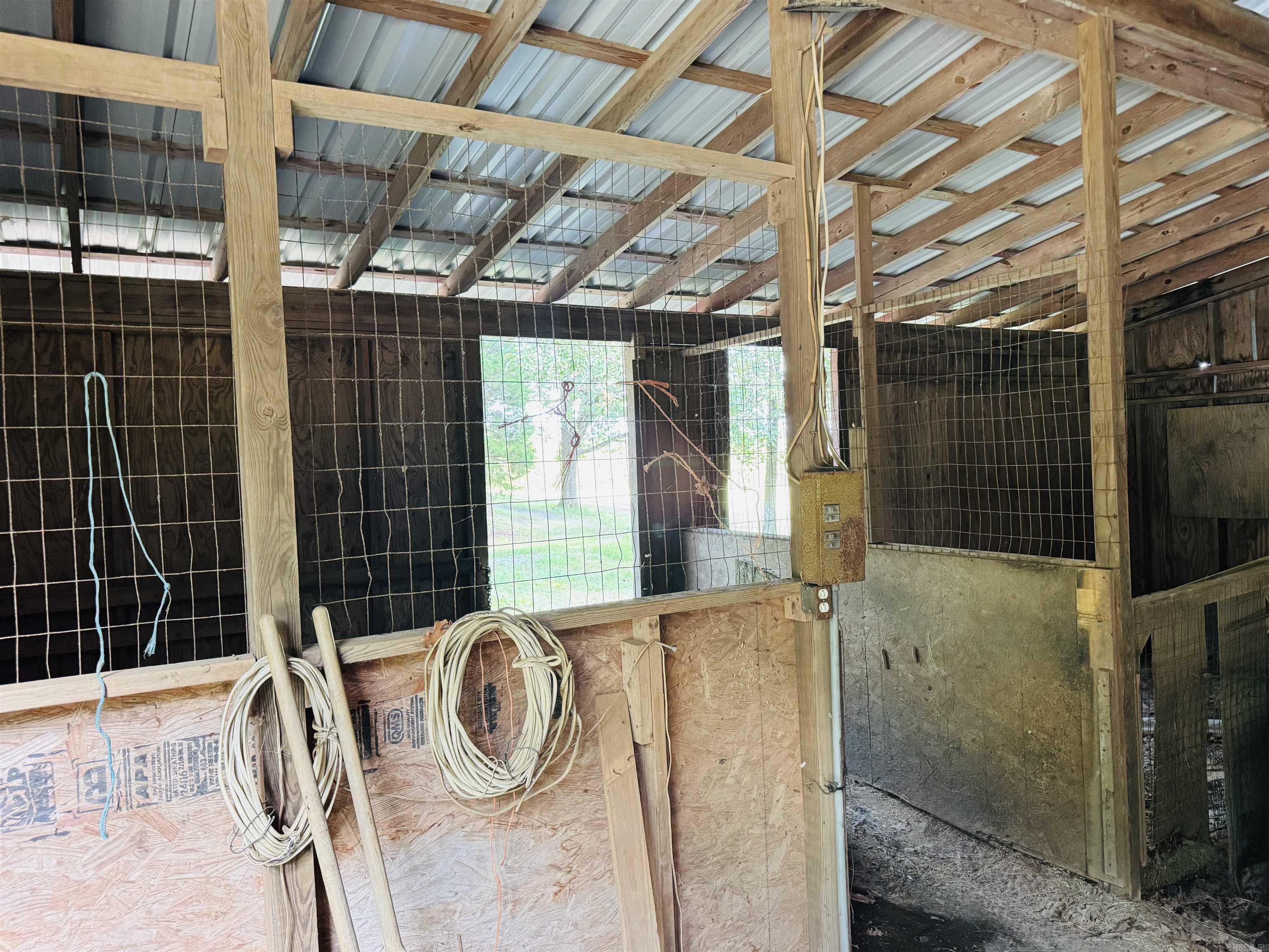 ROMANCE ACRES - Residential