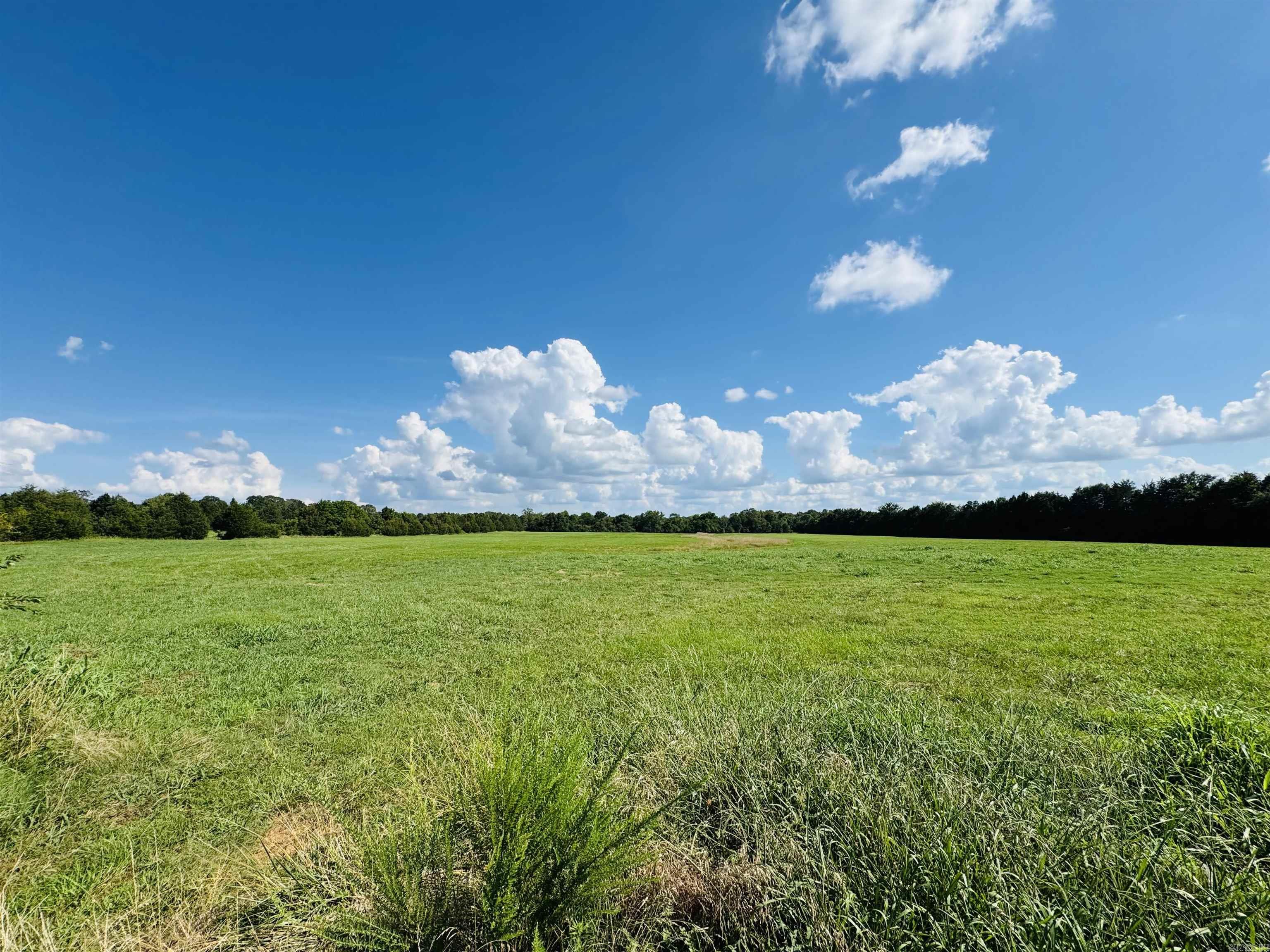 ROMANCE ACRES - Residential
