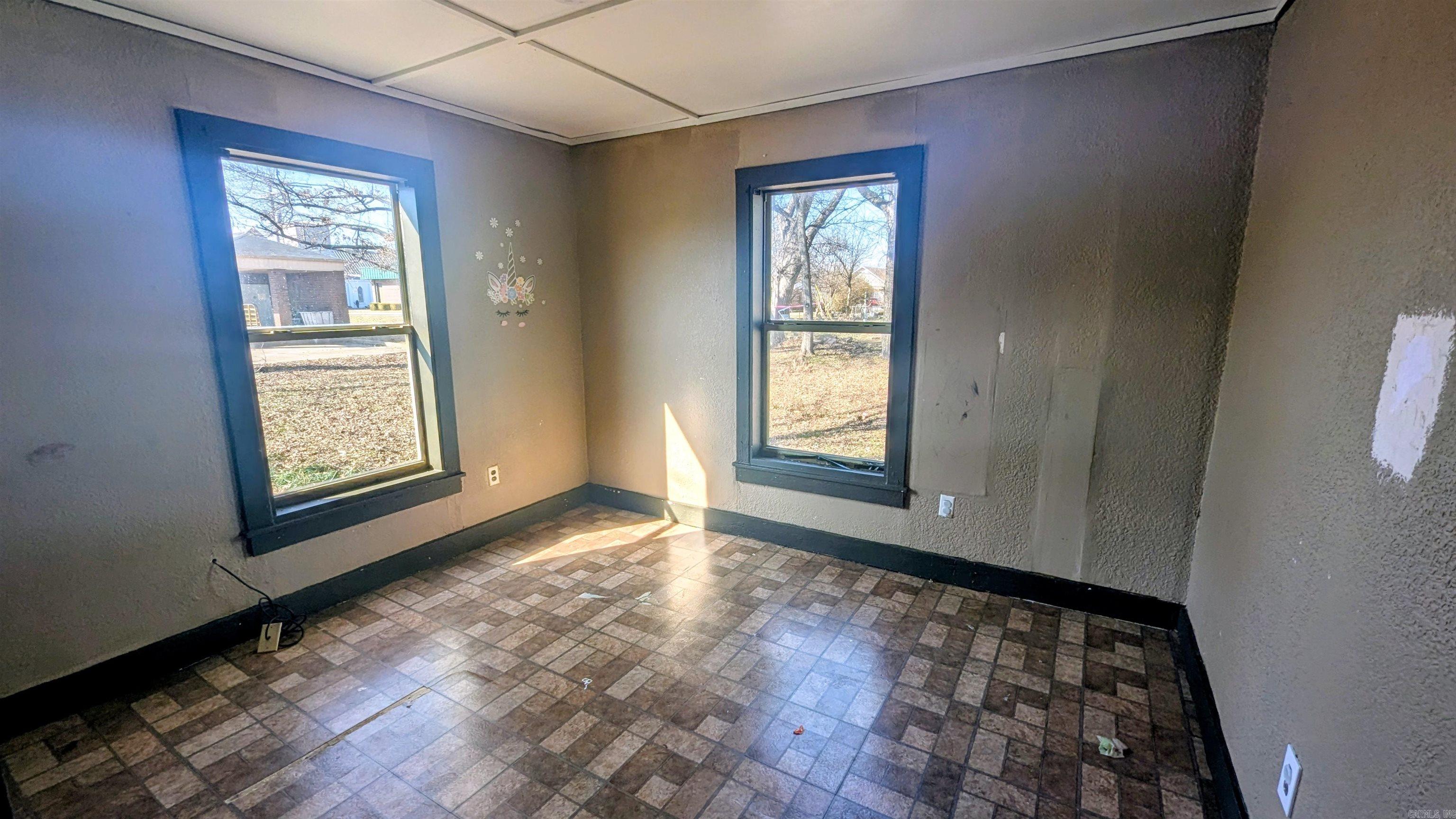 ORIGINAL TOWN TUCKERMAN - Residential