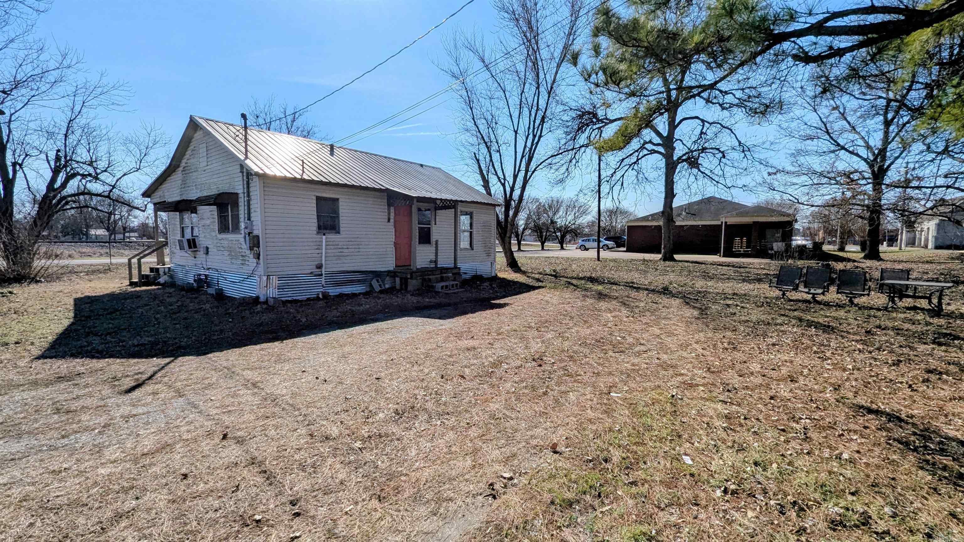 ORIGINAL TOWN TUCKERMAN - Residential